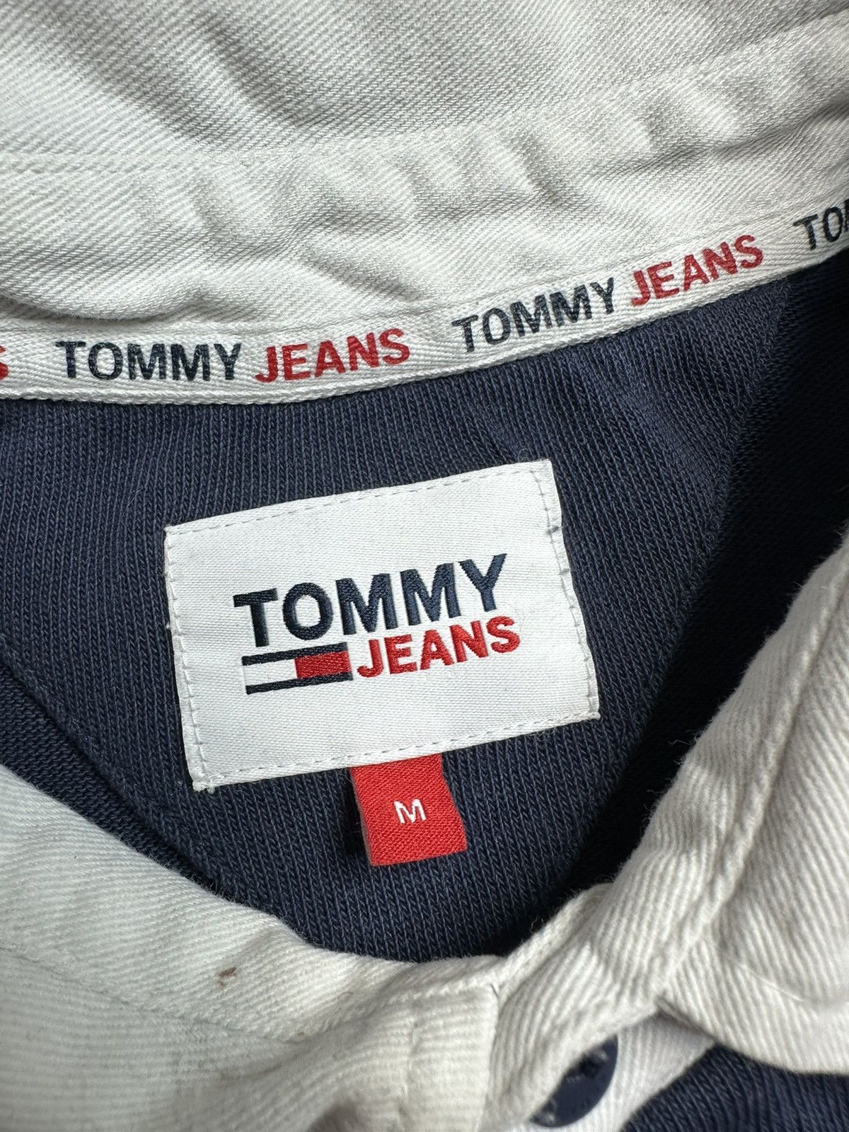 Tommy Hilfiger Tommy Hilfiger Vintage StreetWear Polo Size US M / EU 48-50 / 2 - 4 Thumbnail
