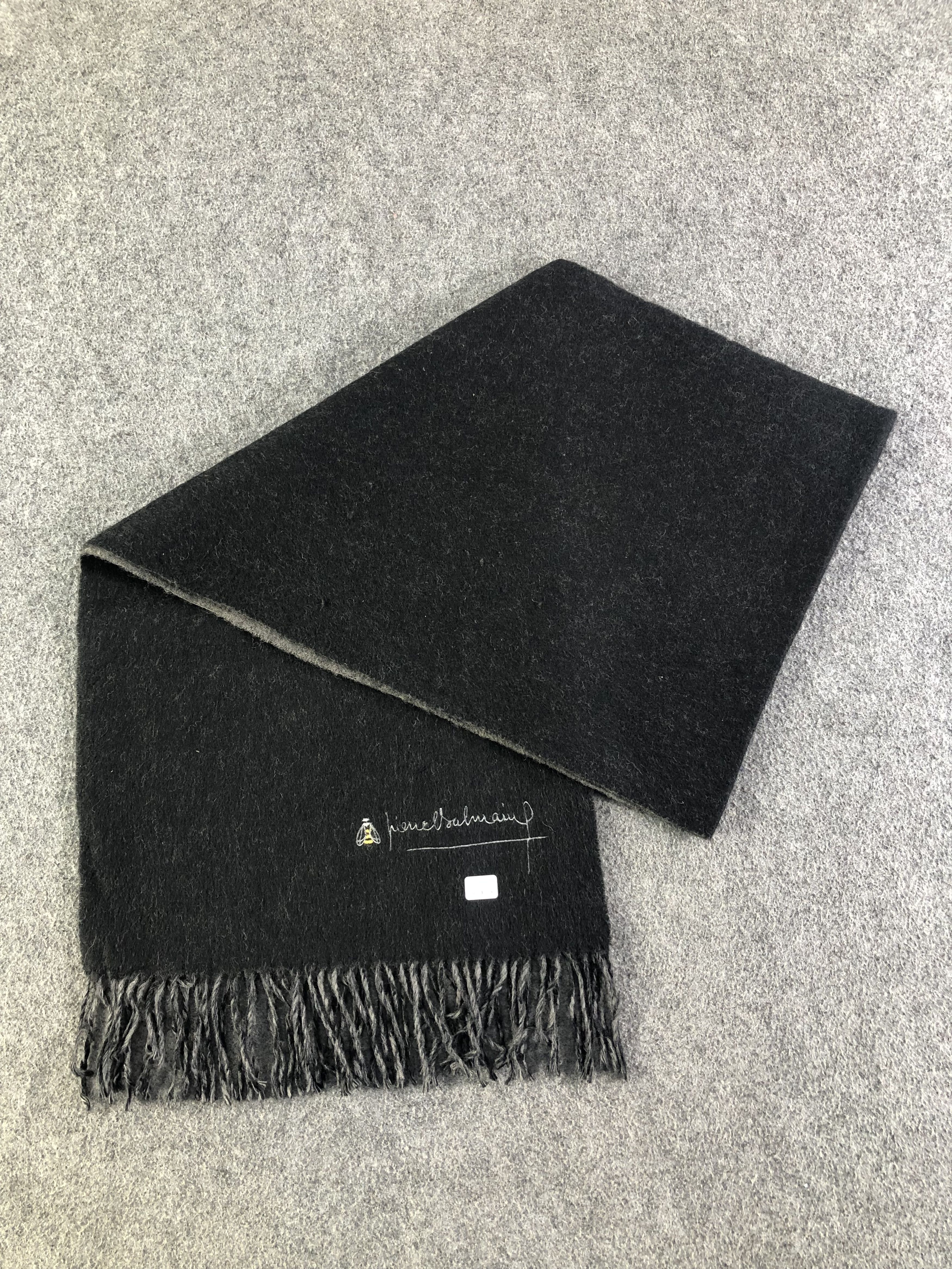 Pierre Balmain Pierre Balmain Scarf / Muffler / Neckwear Size ONE SIZE - 6 Thumbnail