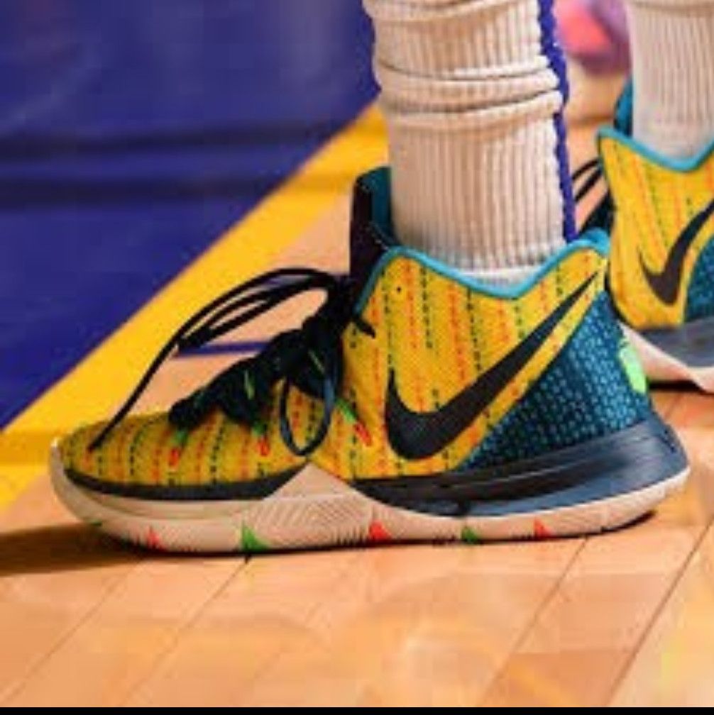 Nike Nike Kyrie 5 Skills Academy Promo PE Size US 13 / EU 46 - 2 Thumbnail