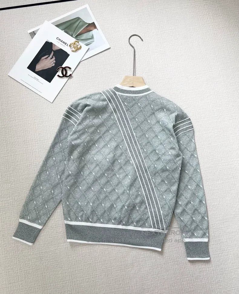 Chanel Chanel Airport Series Silver Knitted Sweater Size XXS / US 00 / IT 34 - 4 Thumbnail