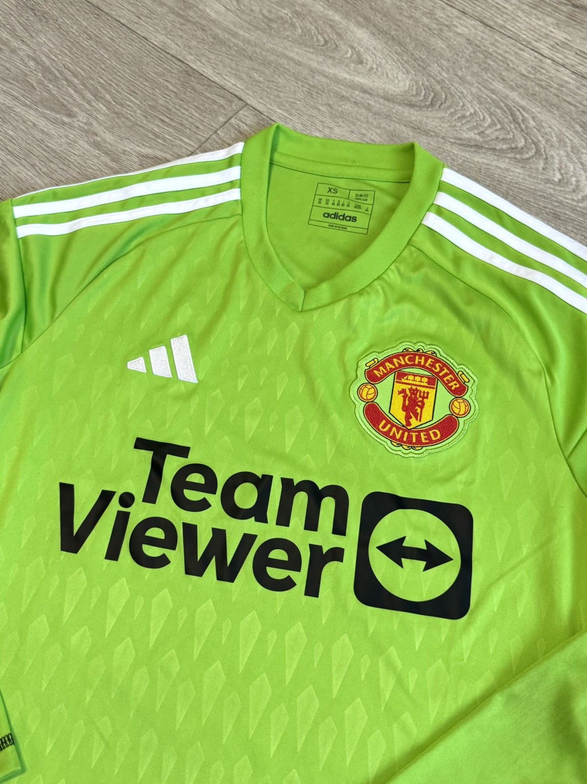 Adidas 🔷Adidas Manchester United 2023/24 Goalkeeper Soccer jersey🔷 Size US XS / EU 42 / 0 - 3 Thumbnail