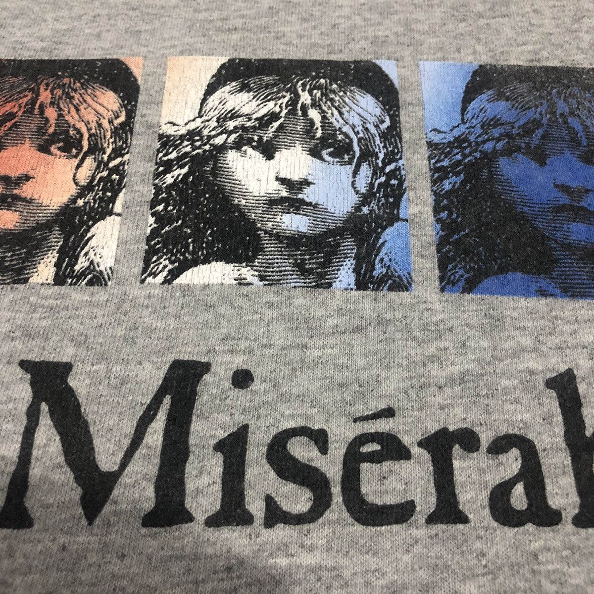 Vintage Vintage les miserables t shirt Size US XL / EU 56 / 4 - 4 Thumbnail