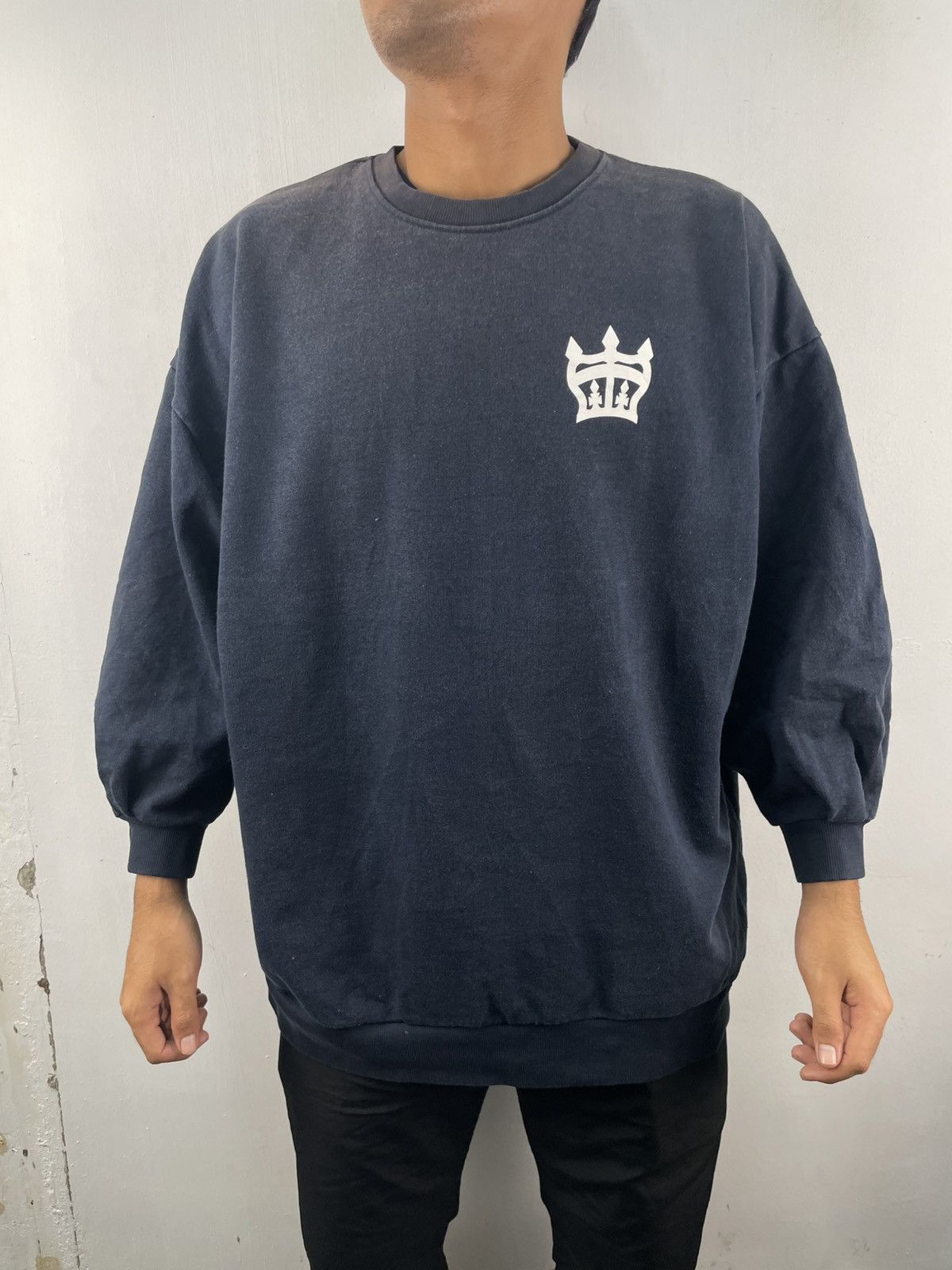 Japanese Brand Vintage Rodeo Crown Sweatshirt Spellout Embroidery Sunfaded Size US XXL / EU 58 / 5 - 2 Thumbnail