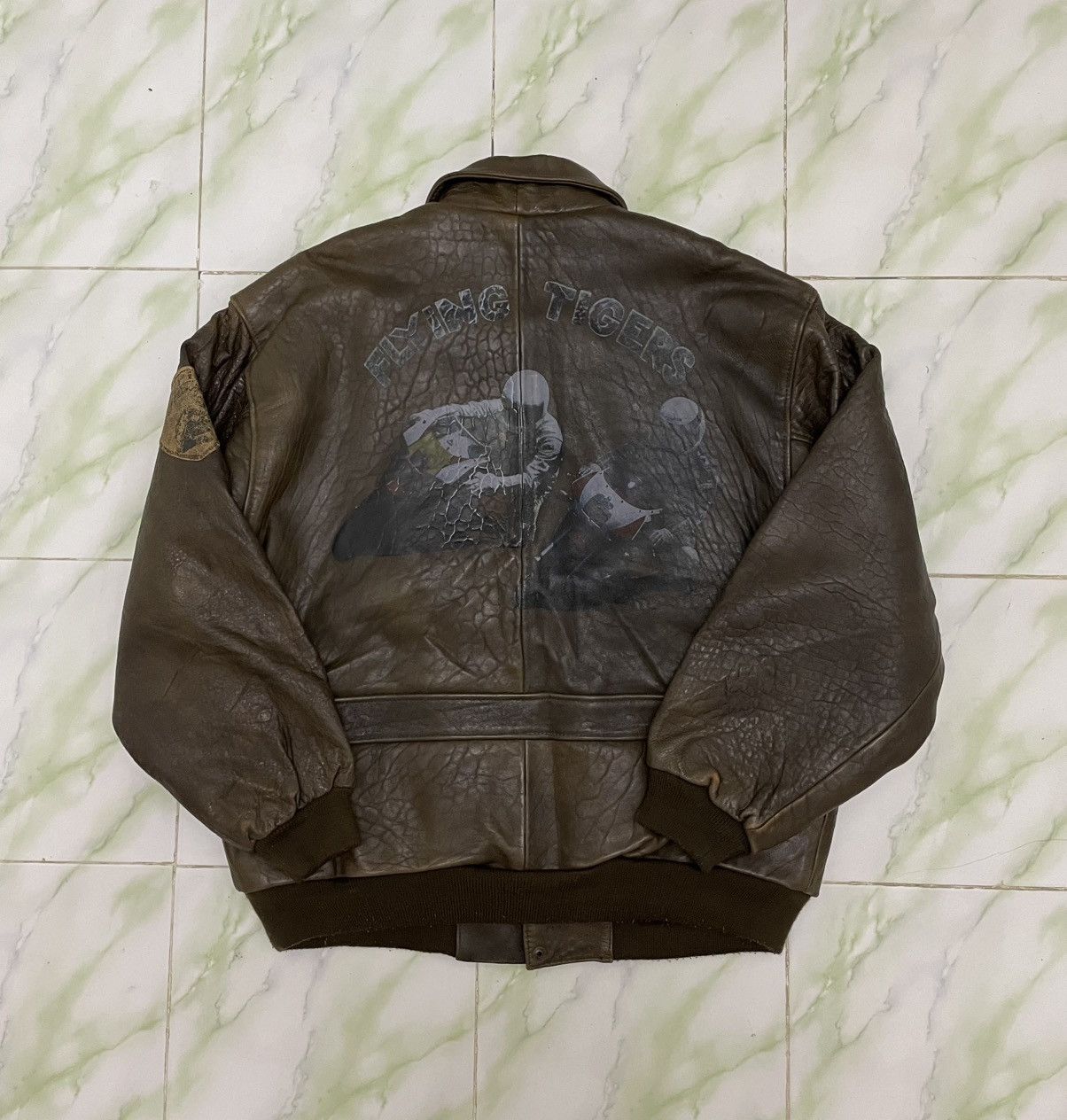 Indian Motorcycle Vintage Indian Motorcycle Flying Tigers Leather Jacket 50s Size US XL / EU 56 / 4 - 8 Thumbnail