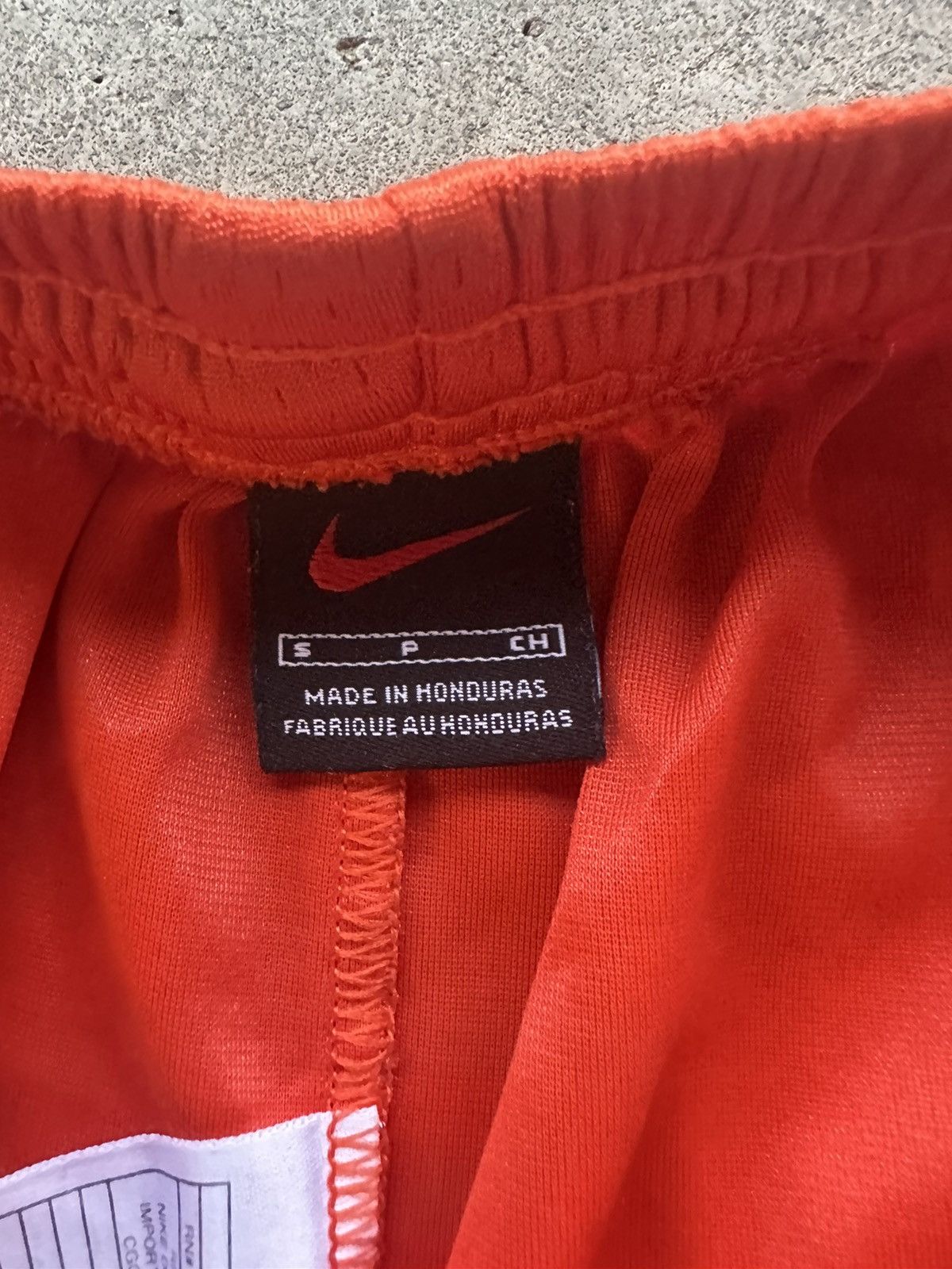 Nike × Vintage 90s Orange Nike Nylon Shorts Size US 30 / EU 46 - 4 Thumbnail