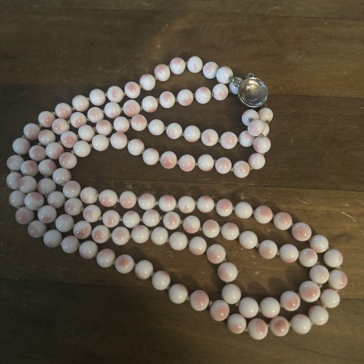 Vintage Vintage Angel Skin coral milk glass layered bead necklace Size ONE SIZE - 2 Thumbnail