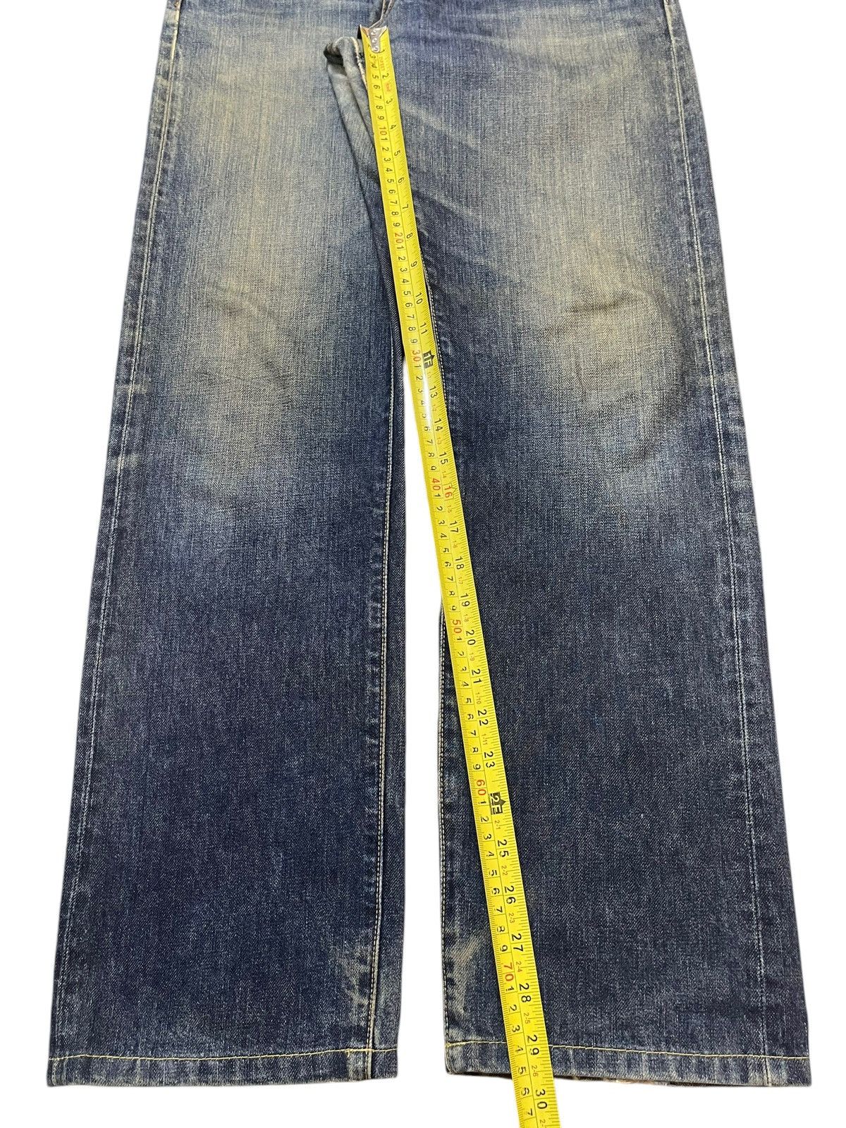 Uniqlo Vintage Japanese Uniqlo Mud Faded Wash Style Jeans Size US 31 - 13 Thumbnail