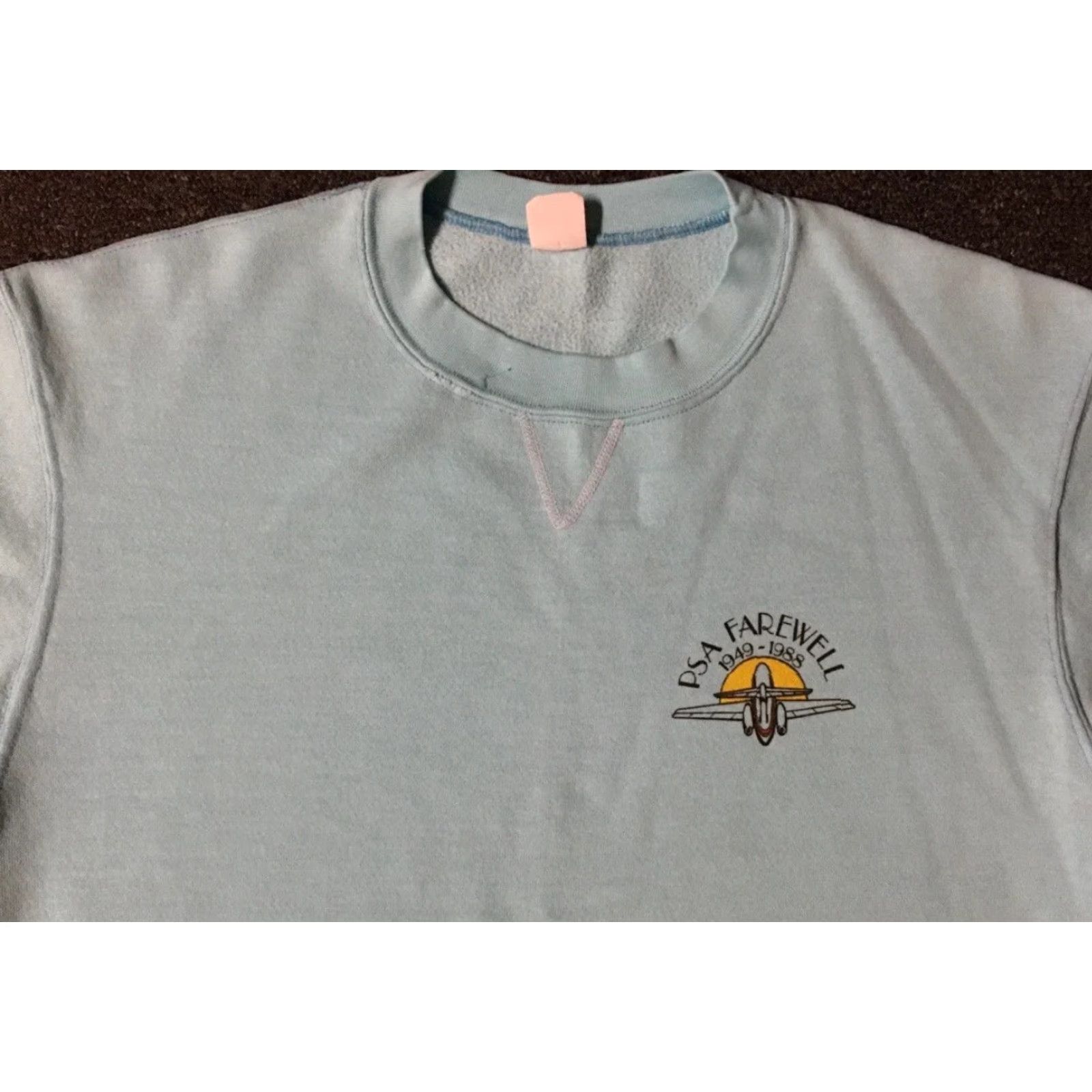 Vintage VINTAGE PSA Farewell Pacific Southwest Airlines Faded Sweatshirt Blue Small USA 80s 90s Grunge Air force Men Sweatshirt Pullover Shirt Size US S / EU 44-46 / 1 - 6 Thumbnail