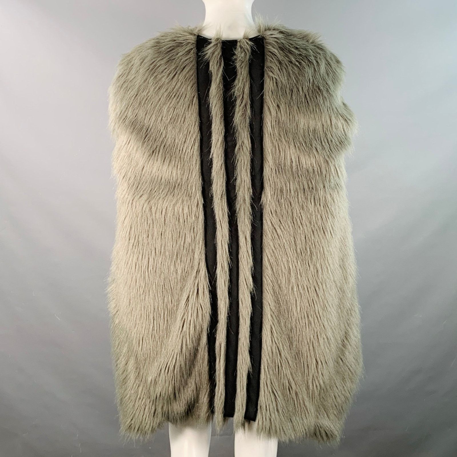 Y-3 Grey Black Shaggy Faux Fur Double Breasted Cocoon Cape Vest Size M / US 6-8 / IT 42-44 - 4 Thumbnail