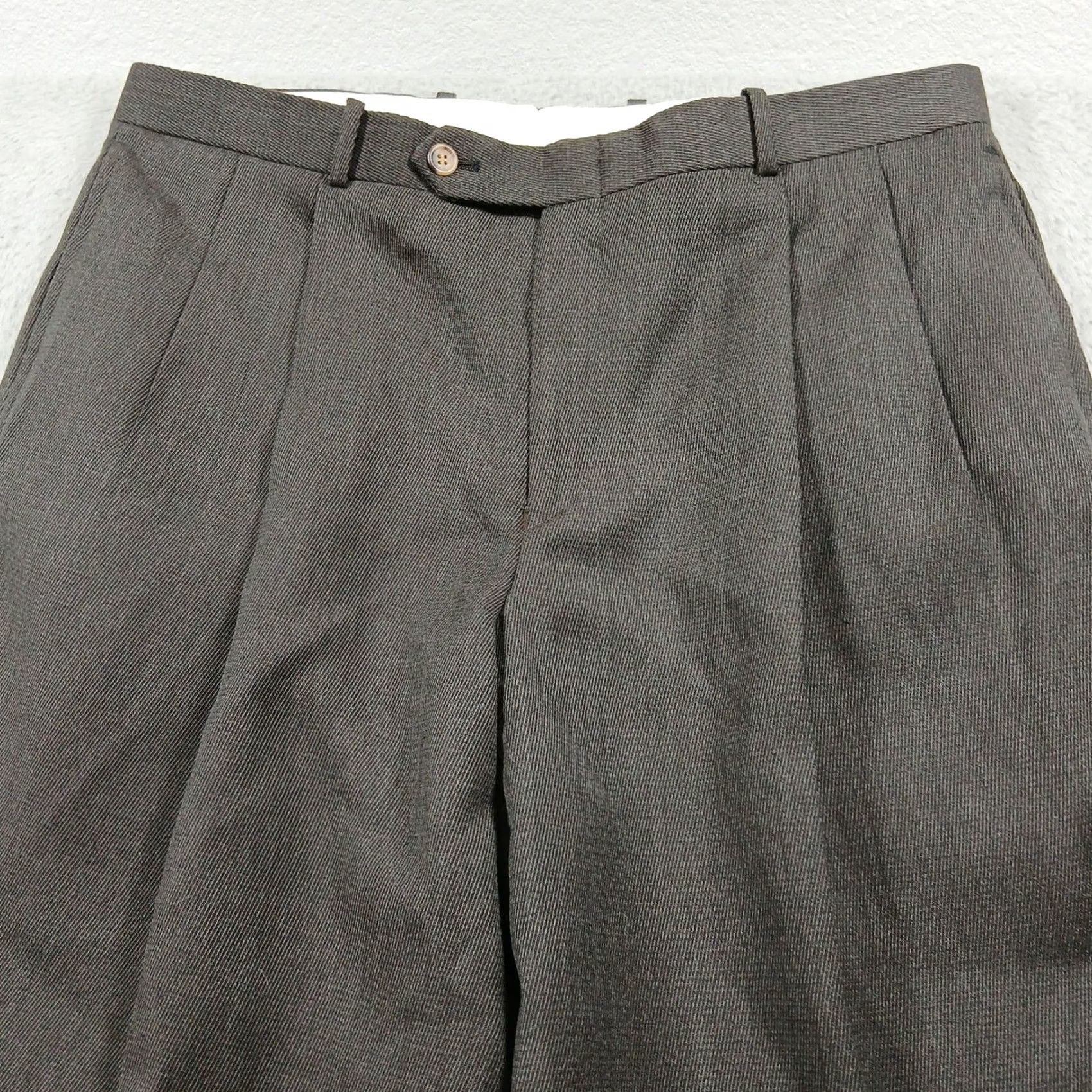 Vintage VINTAGE Cesarani Pleated Dress Pants Mens 36R Gray Pinstripe Wool Blend EUC Size US 36 / EU 52 - 6 Thumbnail