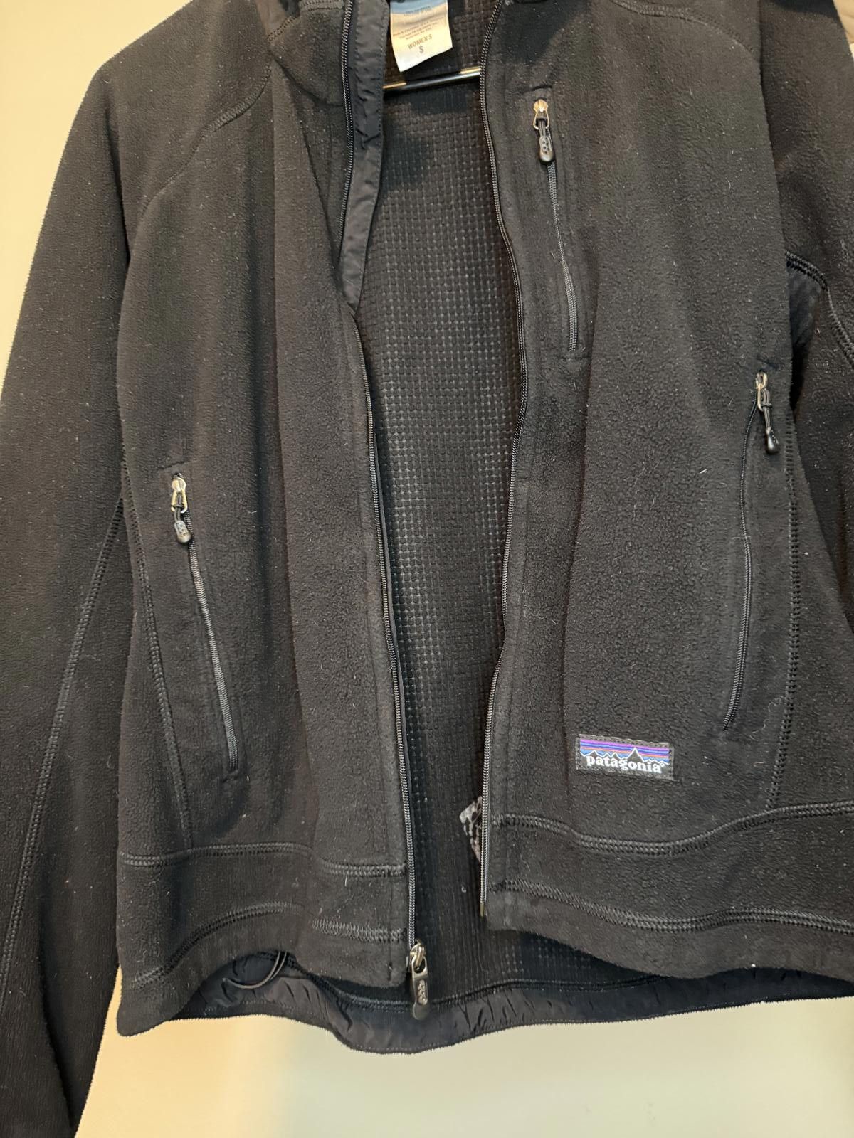 Patagonia Patagonia Women's Black Fleece R Jacket Coat Size S / US 4 / IT 40 - 5 Thumbnail