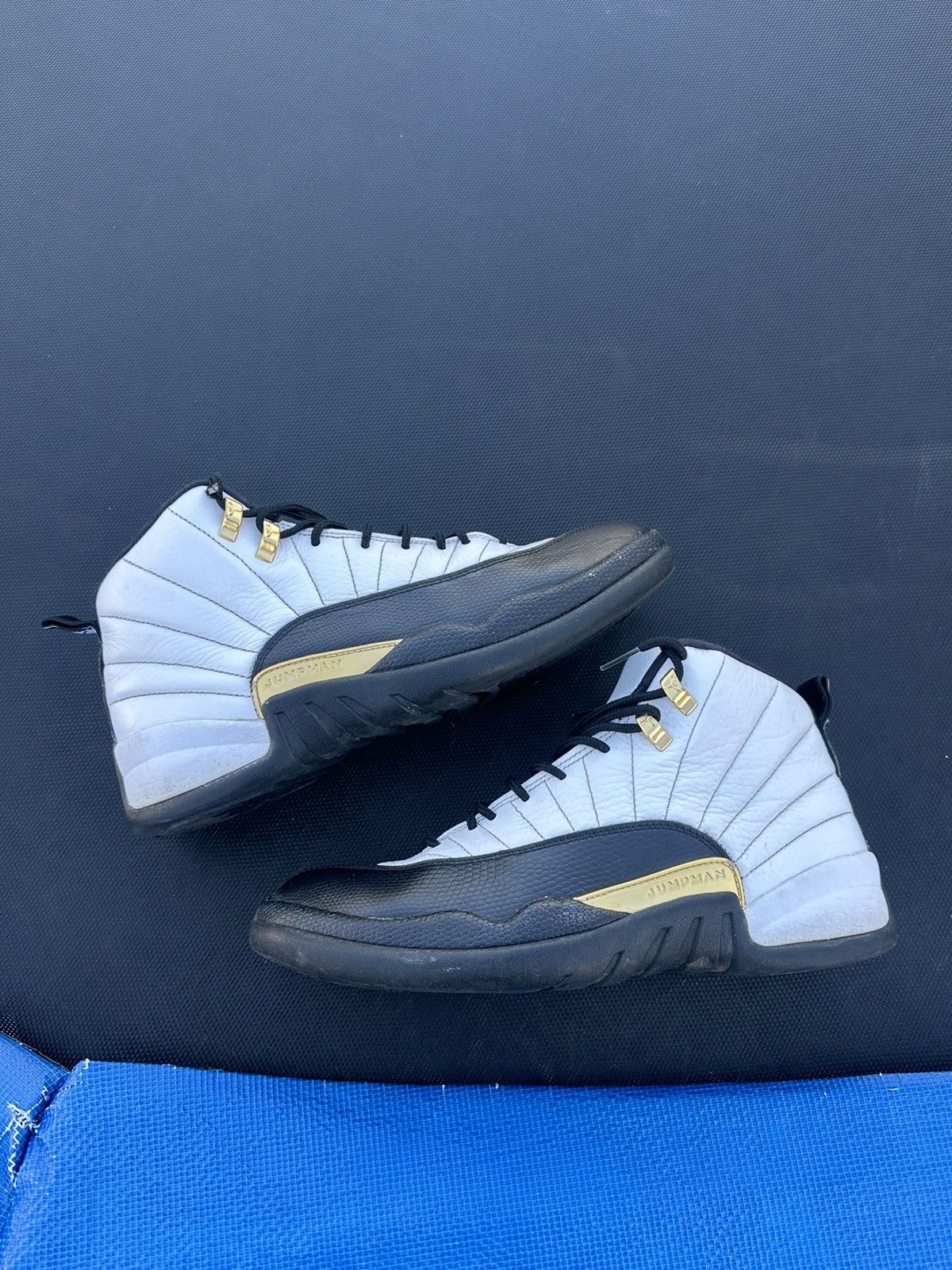 royalty taxi 12