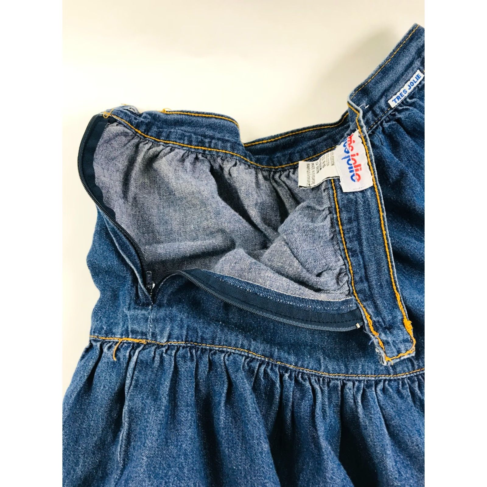 Vintage Tres Jolie Skirt Women's Size 9/10 Blue Denim Midi Swing Boho Buttoned Zip Side Size 30" / US 8 / IT 44 - 3 Thumbnail