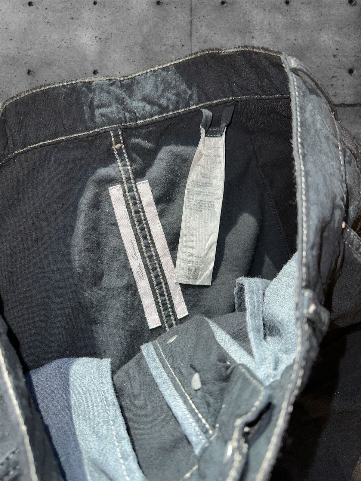 Rick Owens Rick Owens F/W25 concordians waxed pants Size US 28 / EU 44 - 7 Thumbnail