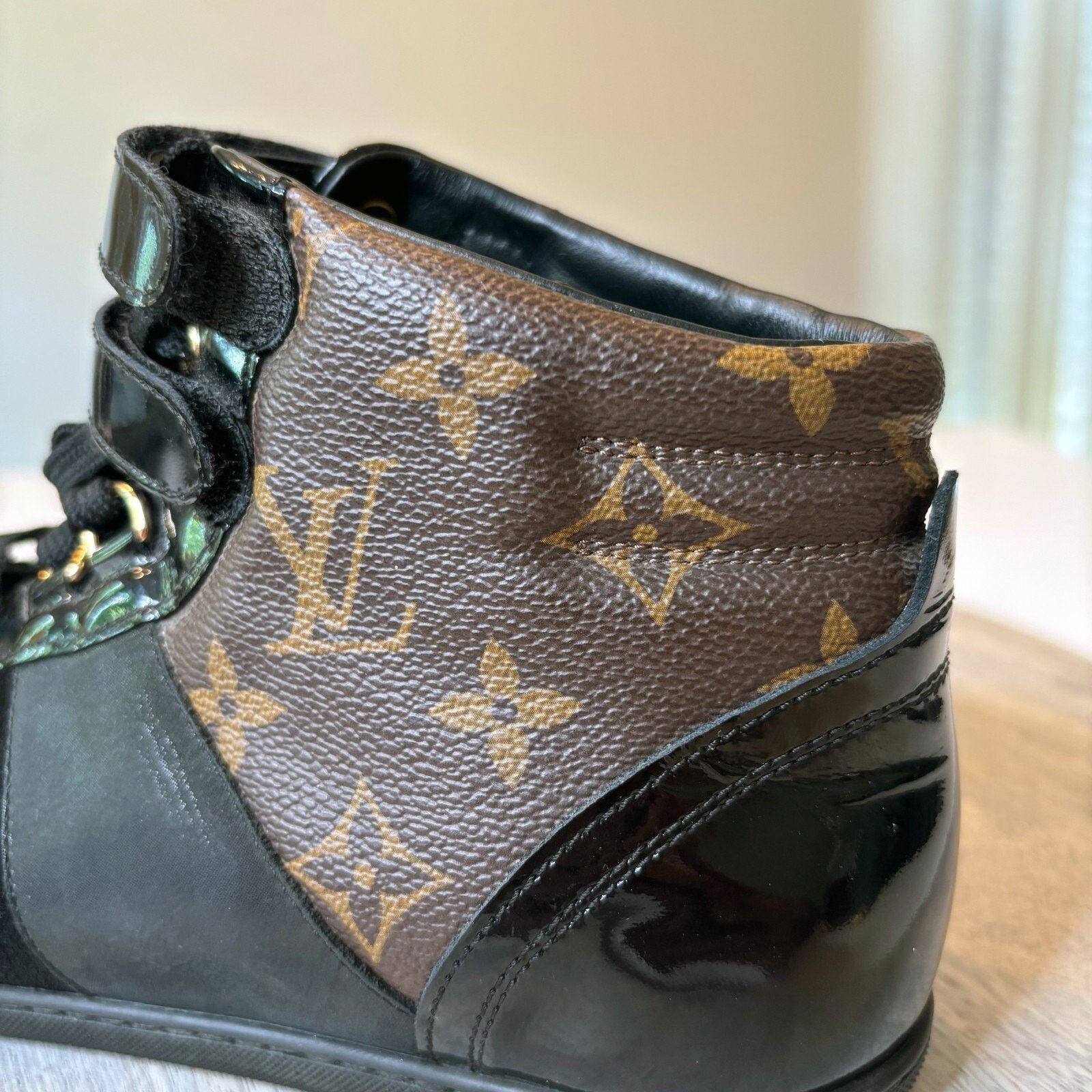 Louis Vuitton Louis Vuitton Black Monogram High Top Sneakers Size 7.5 Size US 7.5 / IT 37.5 - 8 Thumbnail