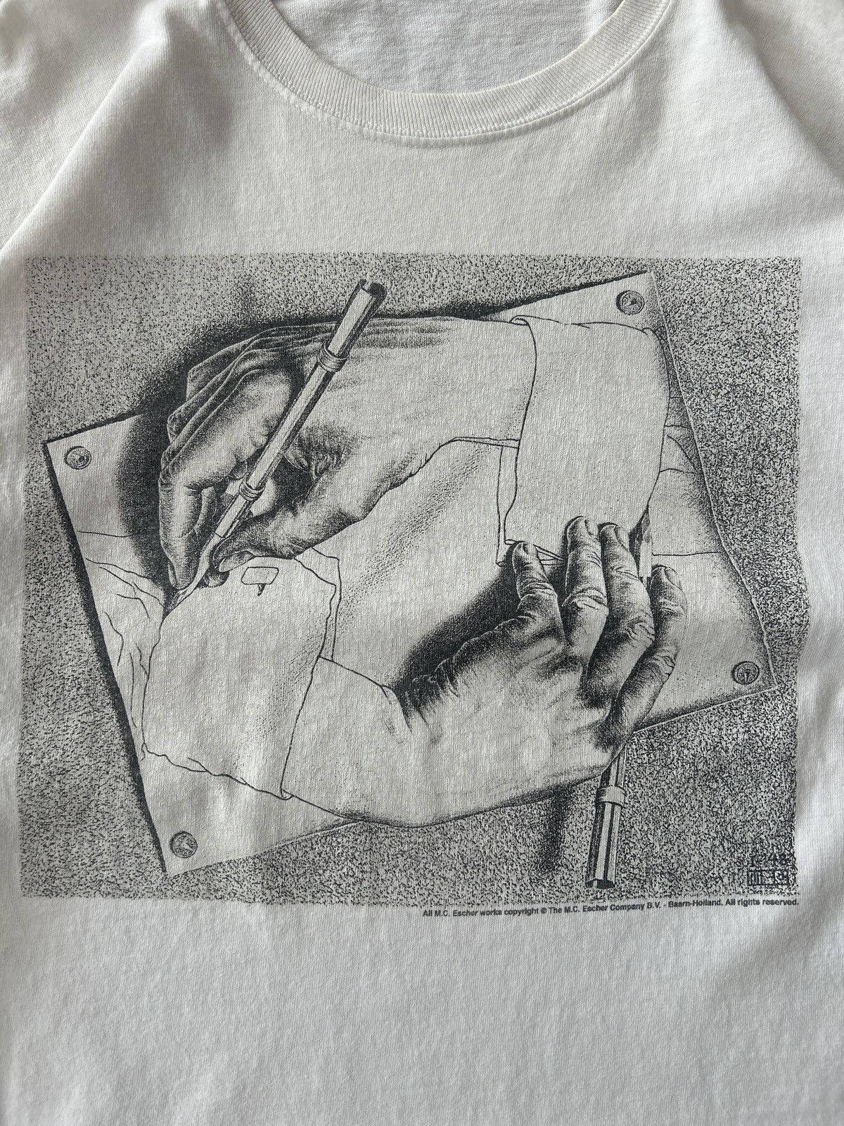 Vintage Vintage M.C. Eshcher Drawing Hands longsleeve t shirt white Size US XL / EU 56 / 4 - 2 Thumbnail