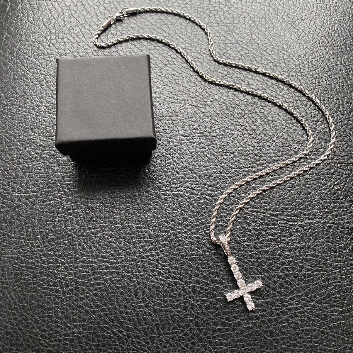 Jewelry Upside Down Cross Inverted Diamond Pendant w/ 20" Rope Chain Size ONE SIZE - 4 Thumbnail