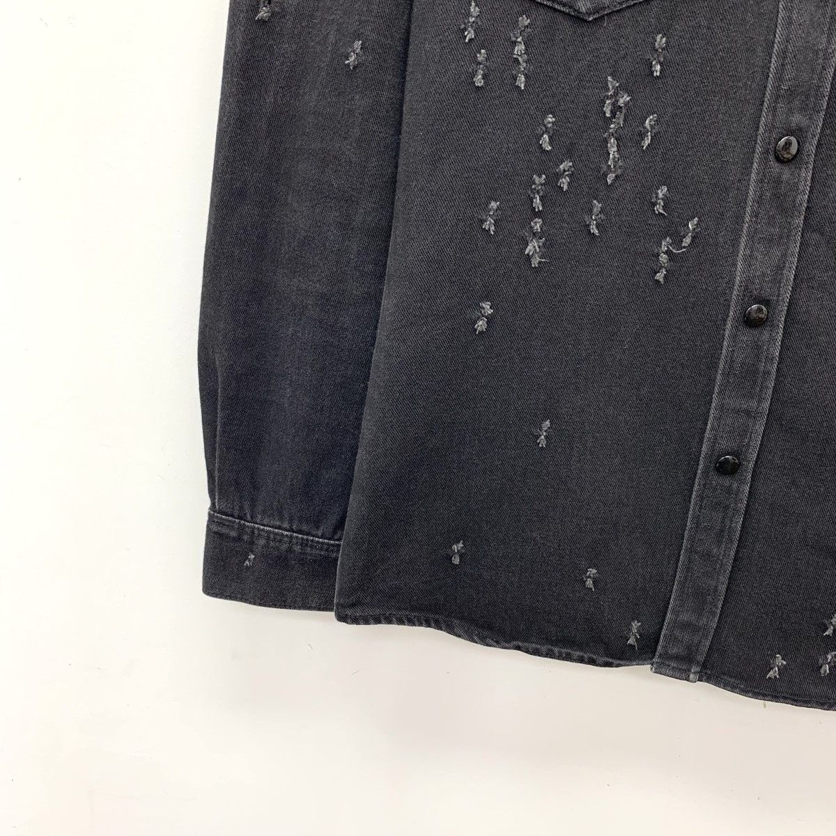 Givenchy Givenchy Hole Distressed Long Sleeve Denim Shirt K26WX Size US XS / EU 42 / 0 - 4 Thumbnail