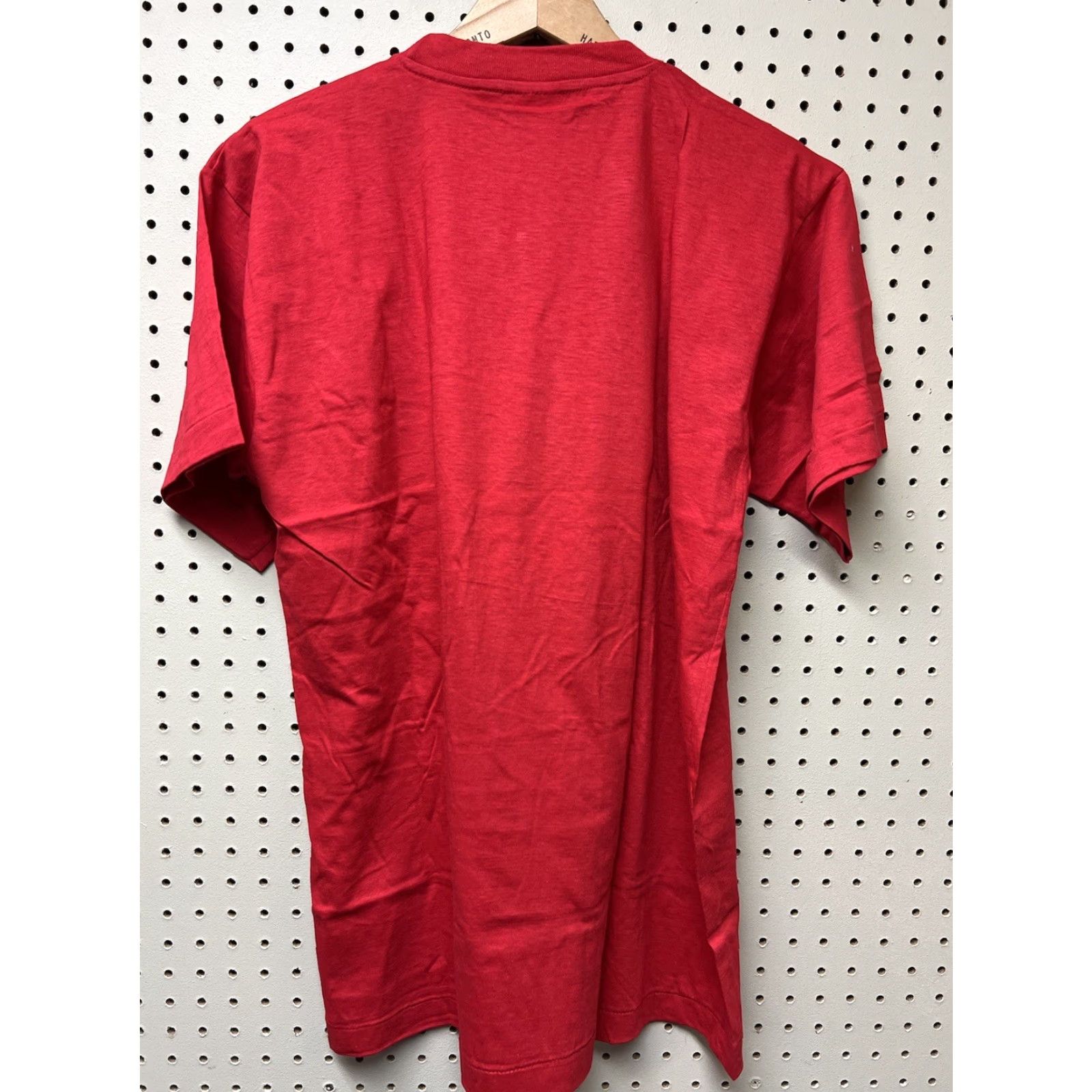 Vintage VINTAGE Single Stitch T-Shirt Red L Mountains Cotton Unisex Adults Stitch Large NOS Comfortable Travel Size US L / EU 52-54 / 3 - 2 Thumbnail
