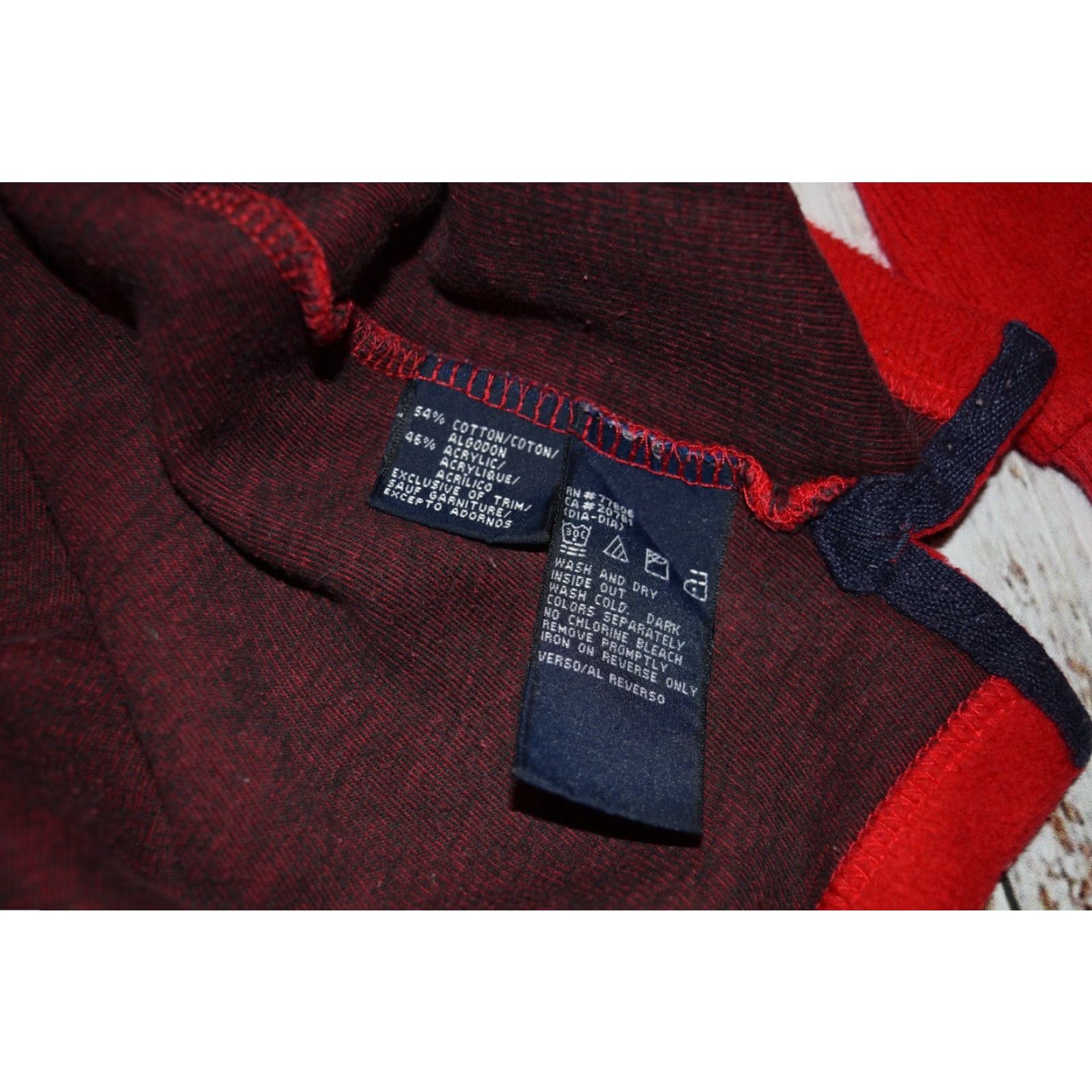 Tommy Hilfiger VINTAGE Tommy Hilfiger Sweatshirt Mens M Red Cold Stop V-Neck Pullover 90s Size US M / EU 48-50 / 2 - 7 Thumbnail