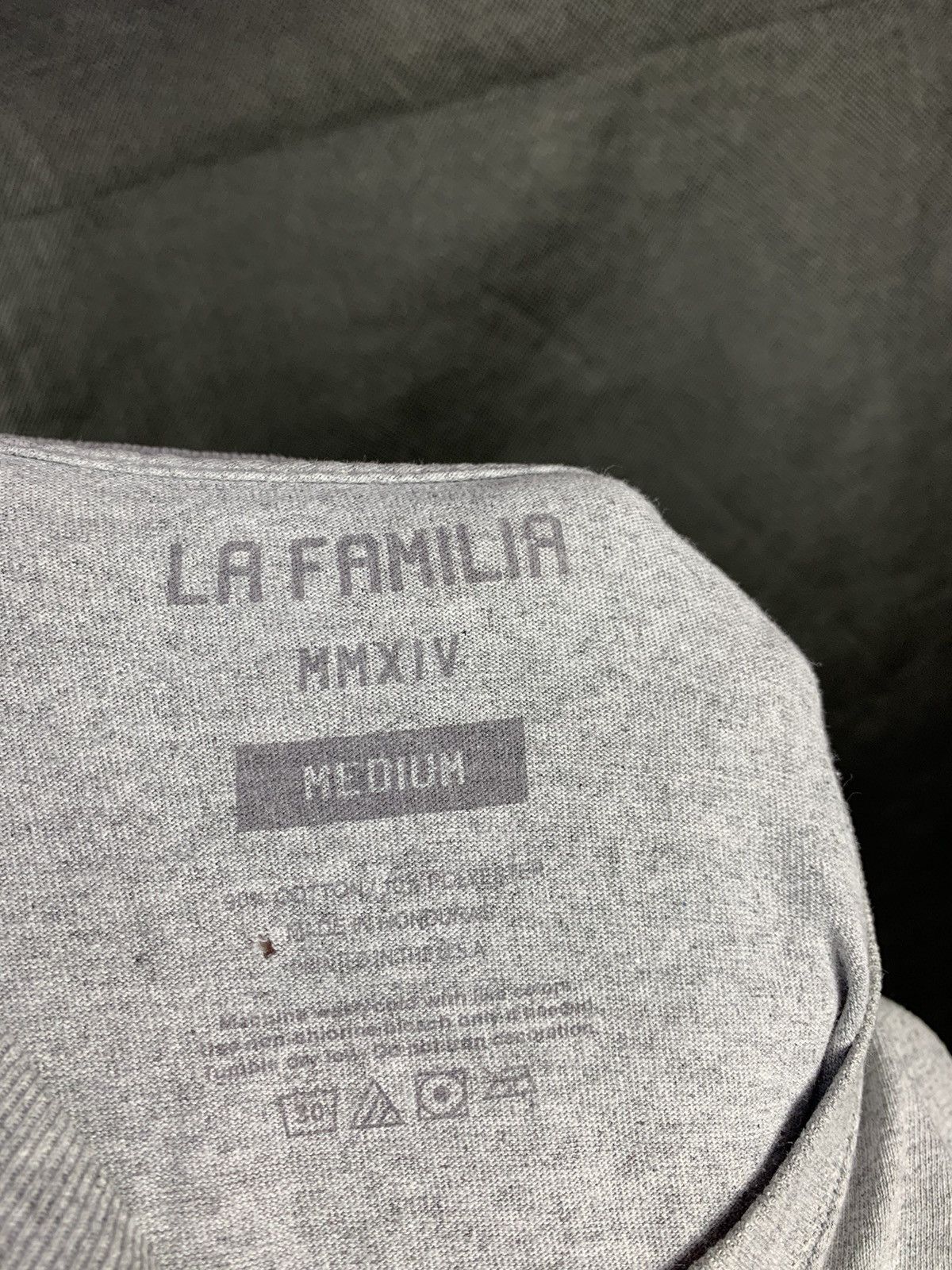 Rap Tees Steals! La Familia Hip Hop Streetwear Culture Logo Tee Size US M / EU 48-50 / 2 - 8 Thumbnail
