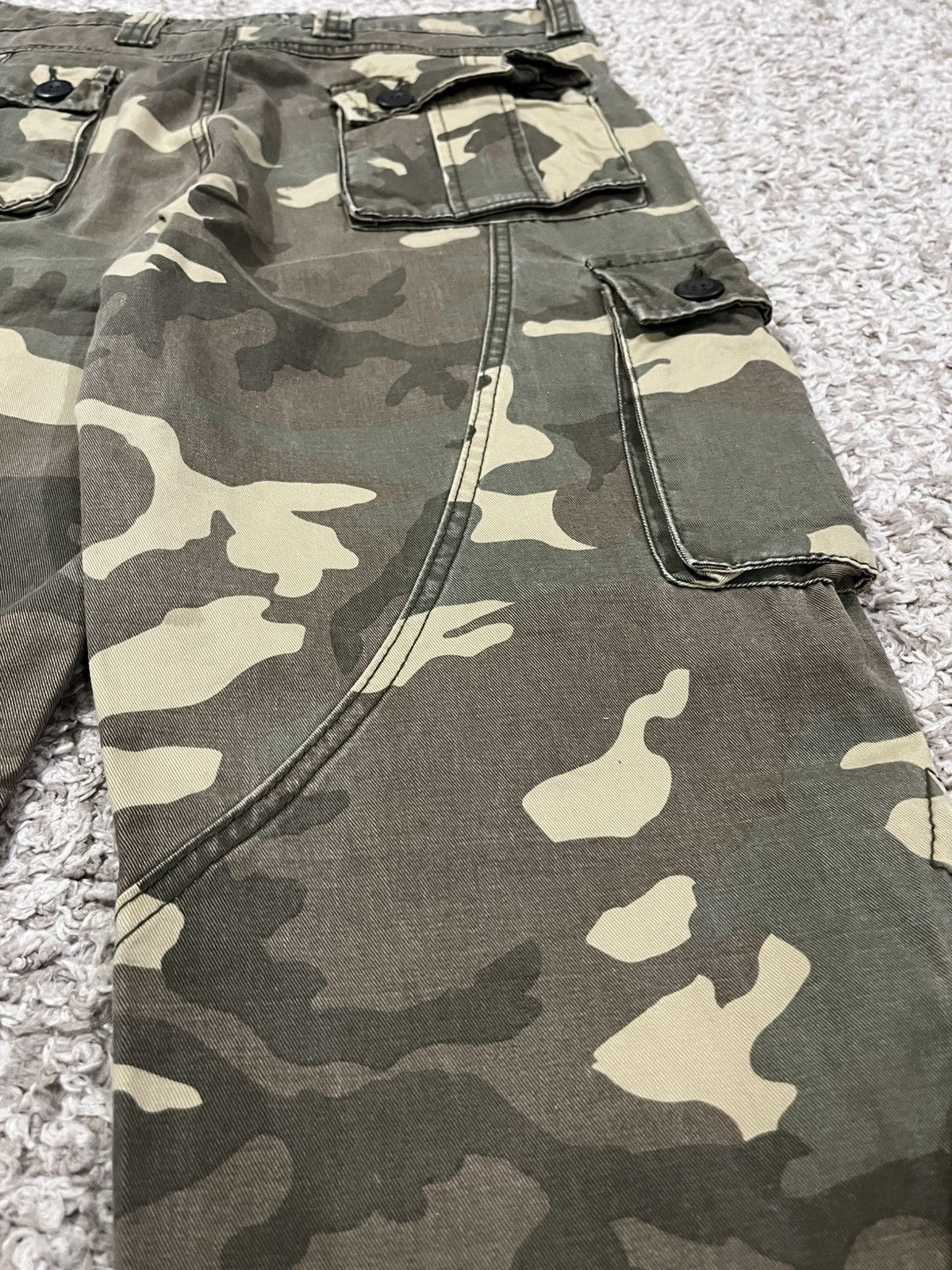 If Six Was Nine AK Army Camo Cargo Pants – 6 Pocket Military Style – Size 33 Size US 33 - 11 Thumbnail