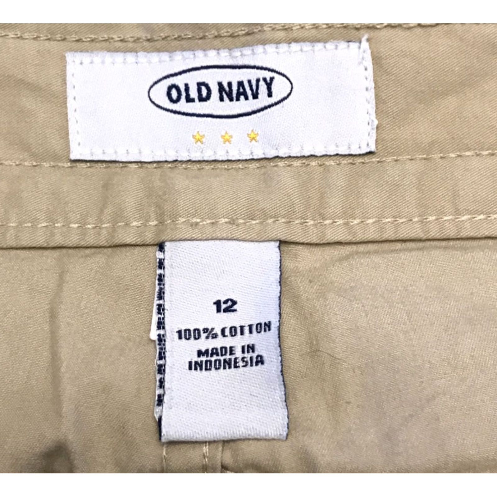 Old Navy Old Navy Beige 5" Cuffed Everyday Shorts Sz 12 Classic Preppy 1093 Size 34" / US 12 / IT 48 - 3 Thumbnail