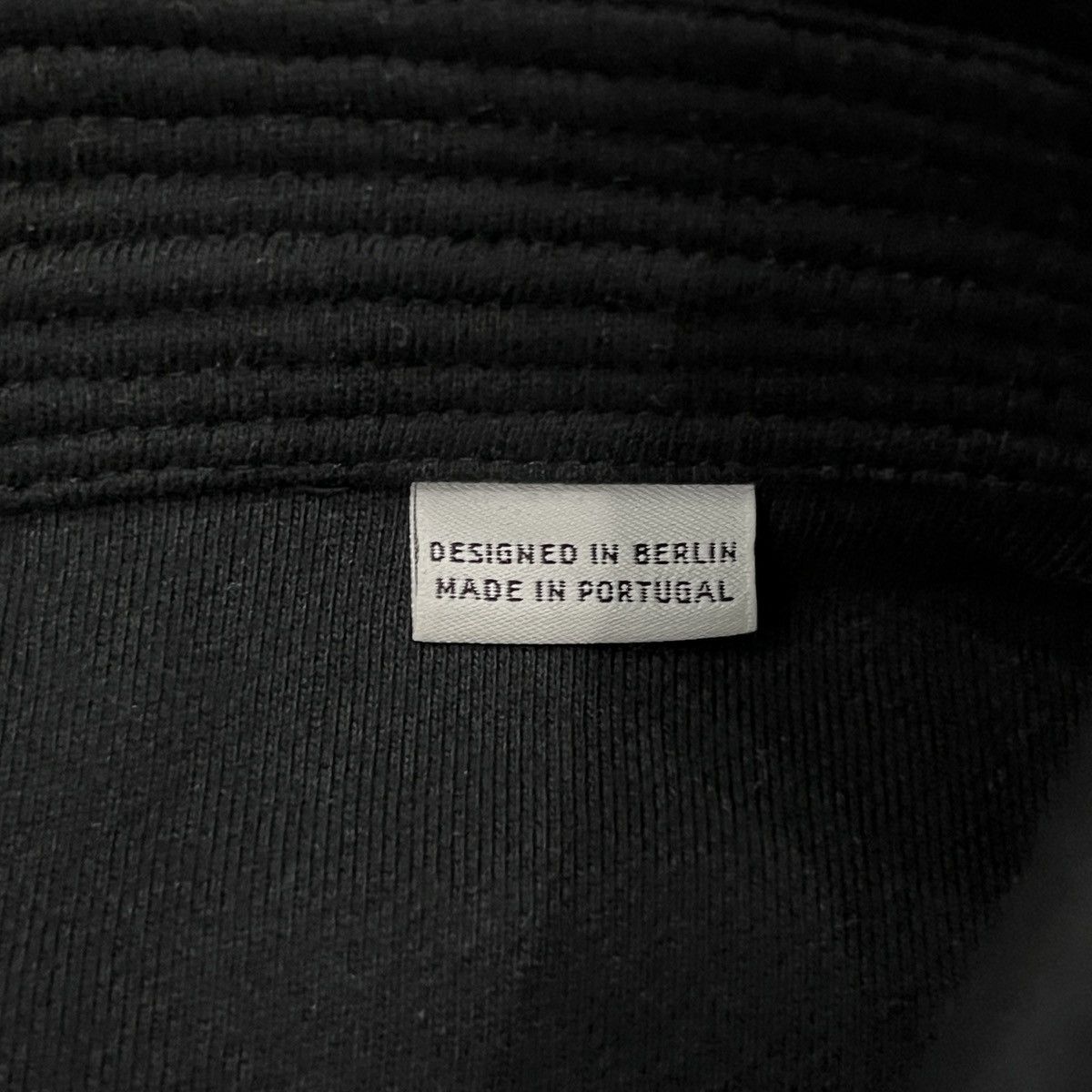 Random Identities Random Identities Four-Cuff Oversized Padded Shirt Jacket Size US S / EU 44-46 / 1 - 11 Thumbnail
