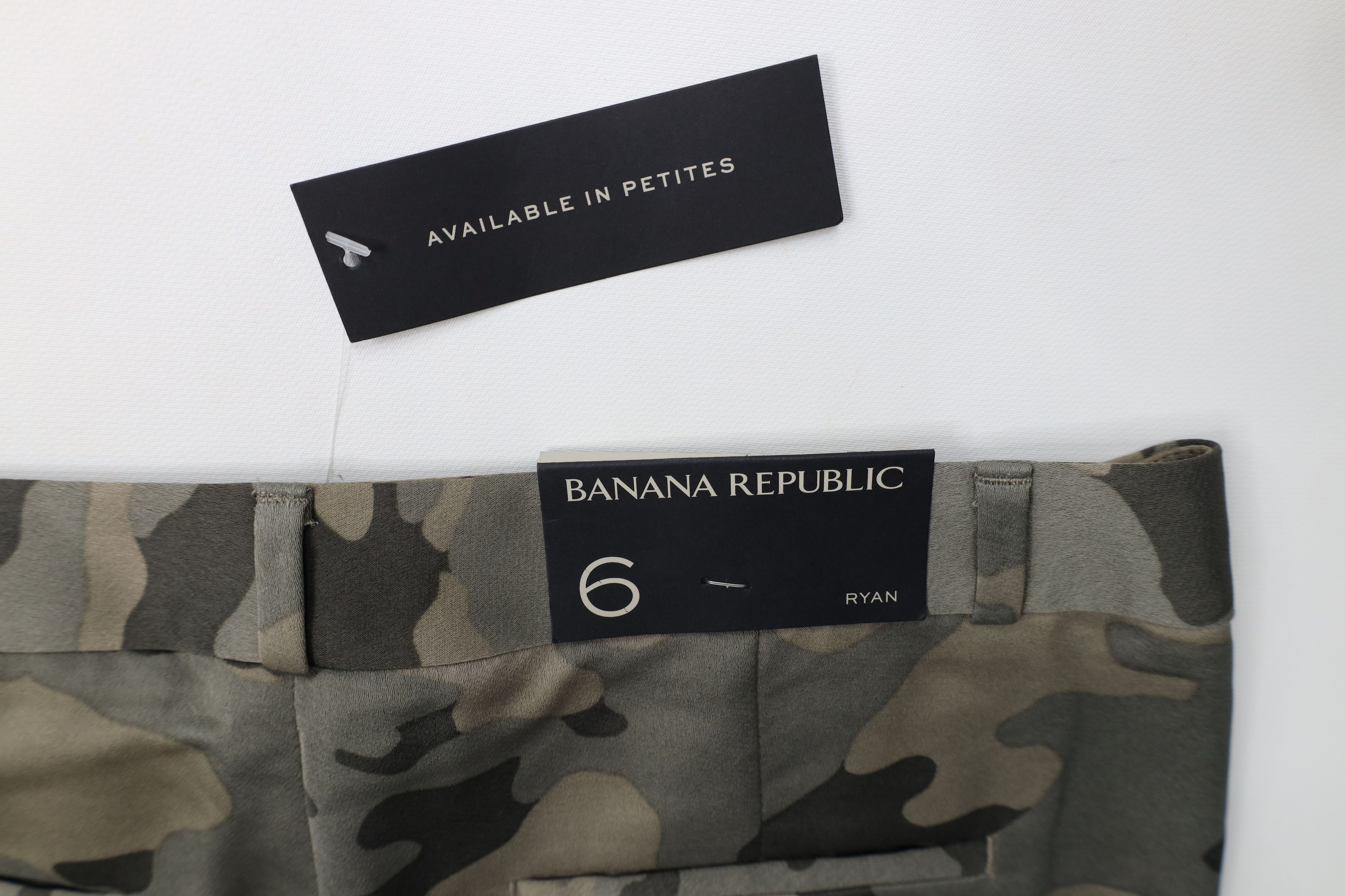 Banana Republic New Banana Republic Mid Rise Straight Leg Camouflage Pants Size 28" / US 6 / IT 42 - 12 Thumbnail