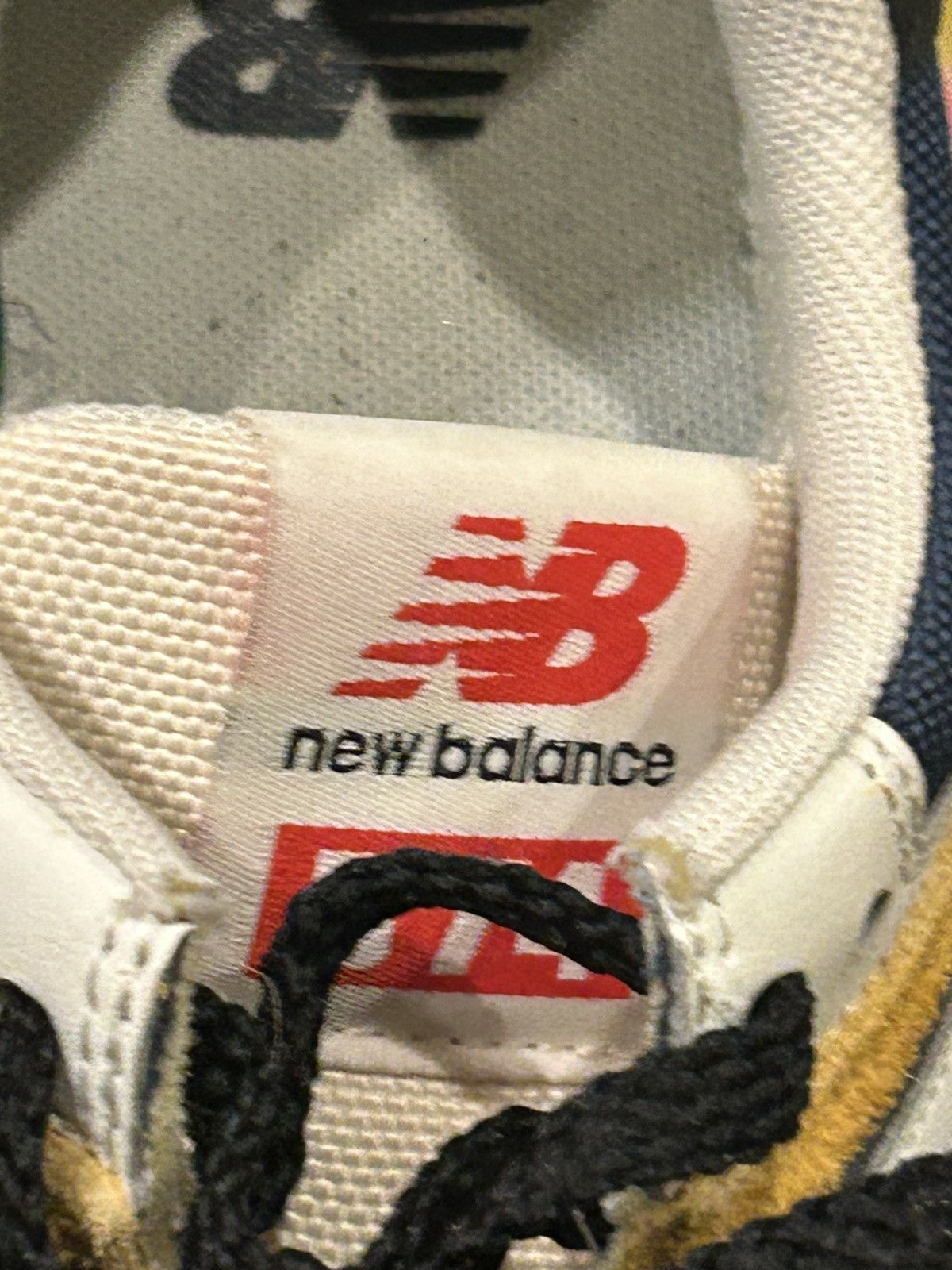 New Balance NEW BALANCE 574 ATHLETIC SHOES Size US 8 / EU 41 - 9 Thumbnail
