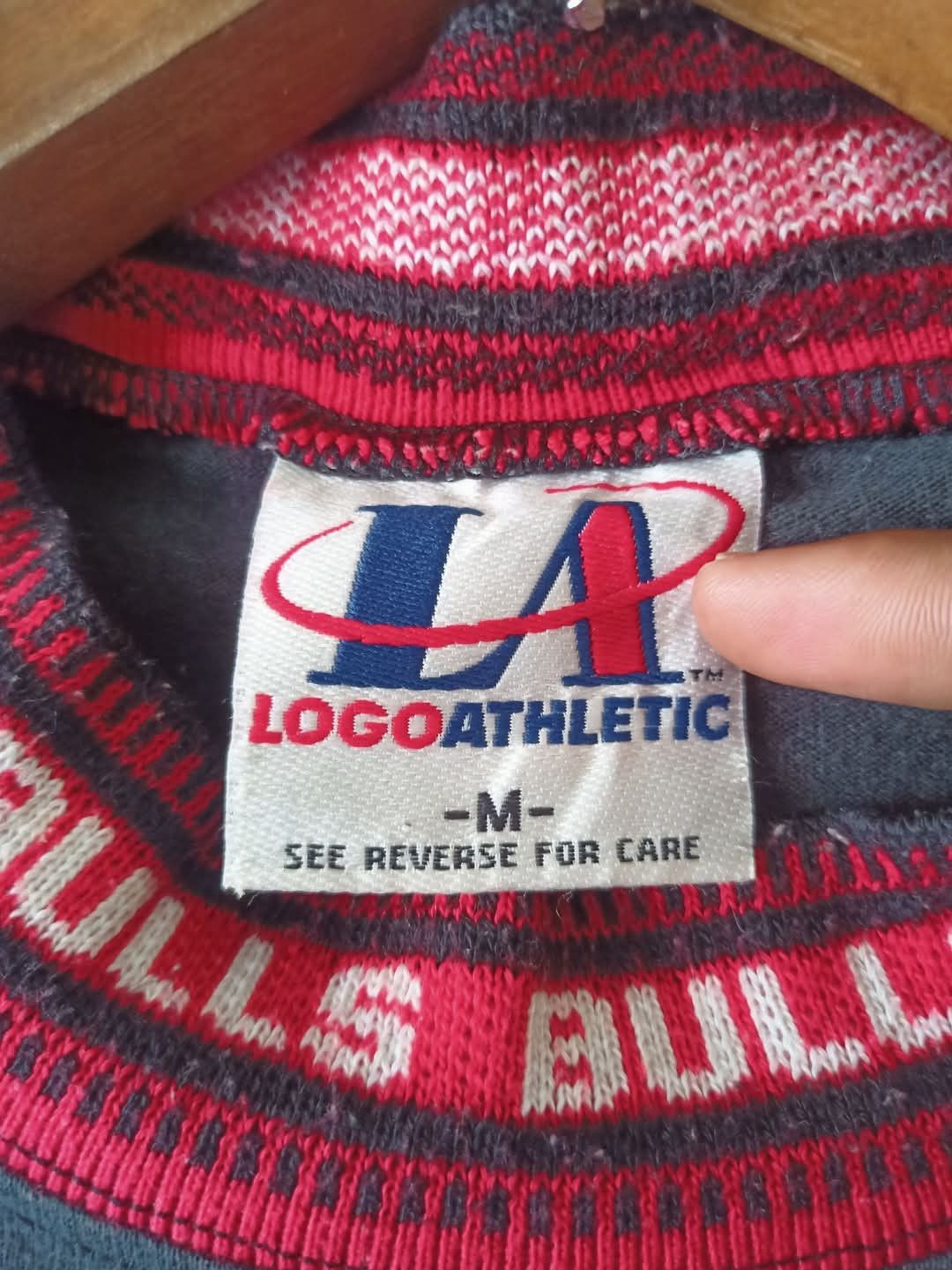 NBA Vintage 90s Logo Athletic Chicago Bulls Crewneck Embroidery Size US M / EU 48-50 / 2 - 2 Thumbnail