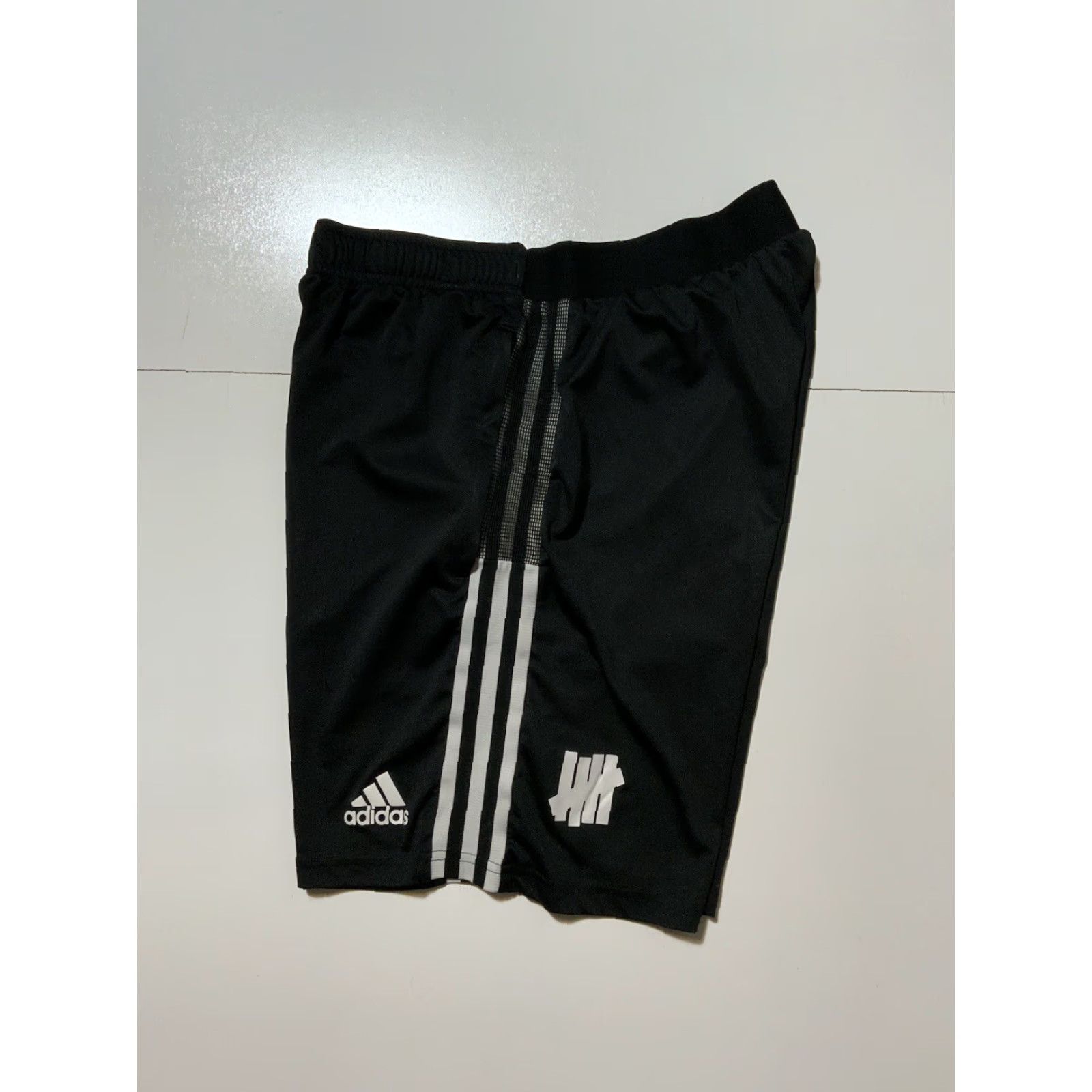 Adidas VINTAGE Adidas X Undefeated Los Angeles Junior Kings Hockey 8” Inseam Black Shorts Sz. L Size US 33 - 4 Thumbnail