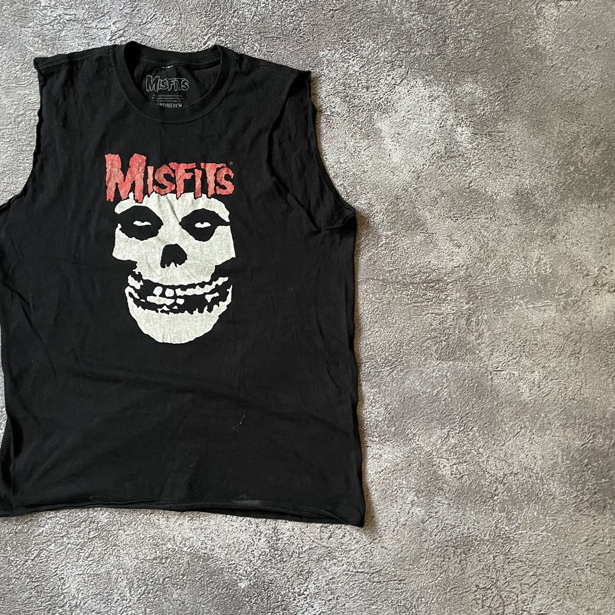 Vintage Vintage Y2K Misfits Graphic Tee Punk Streetwear Baggy Slim M Size US M / EU 48-50 / 2 - 2 Thumbnail