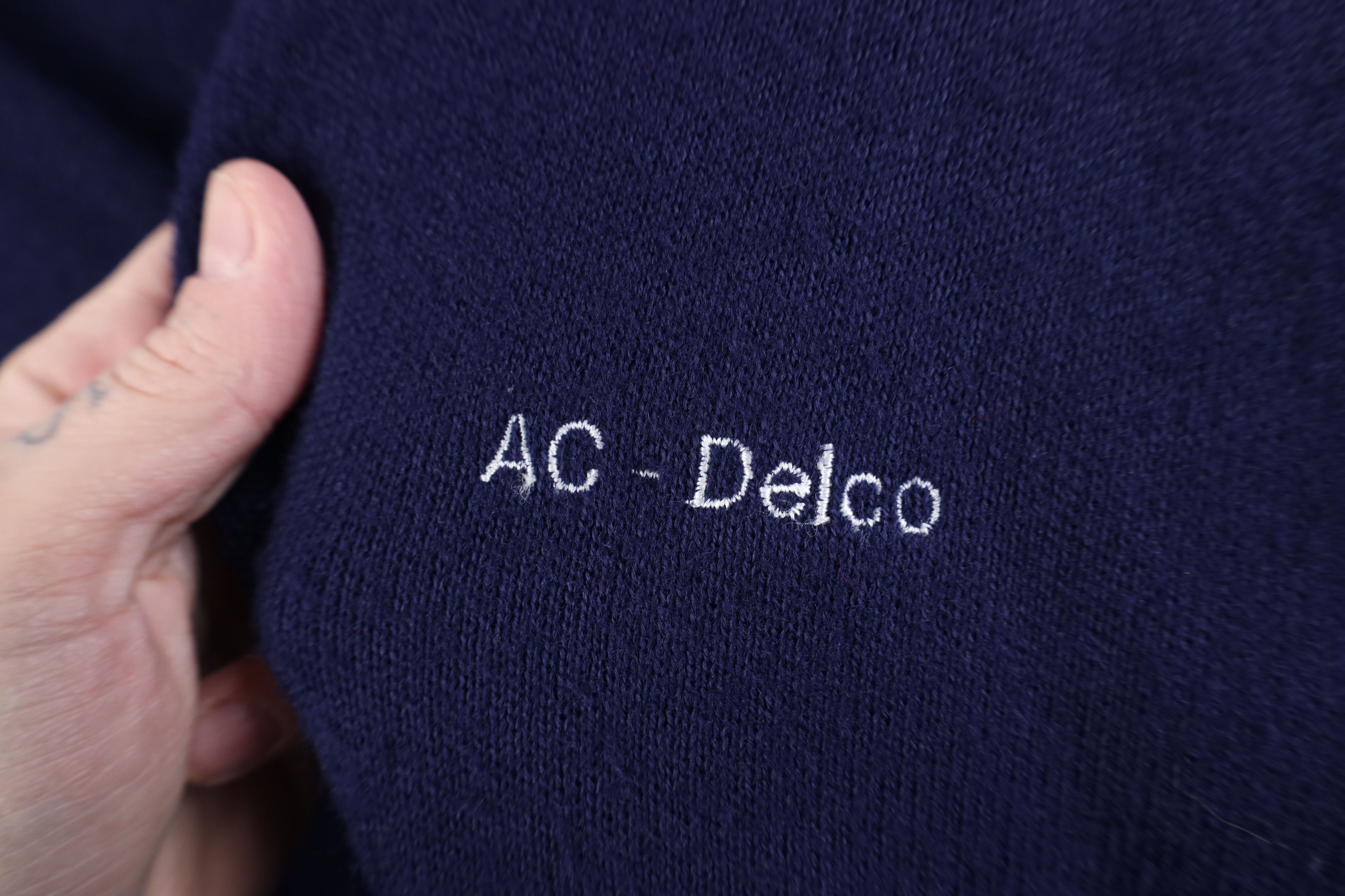 Vintage Vintage 70s AC Delco Knit V-Neck Sweater Navy Blue USA Size US M / EU 48-50 / 2 - 4 Thumbnail