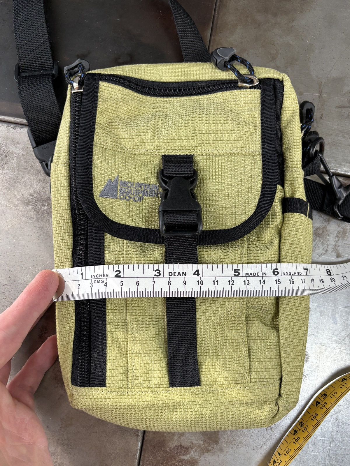 Mountain Equipment Company Vintage MEC Crossbody Bag 2000s Sling Fanny Co-op Mini Pack Size ONE SIZE - 6 Thumbnail