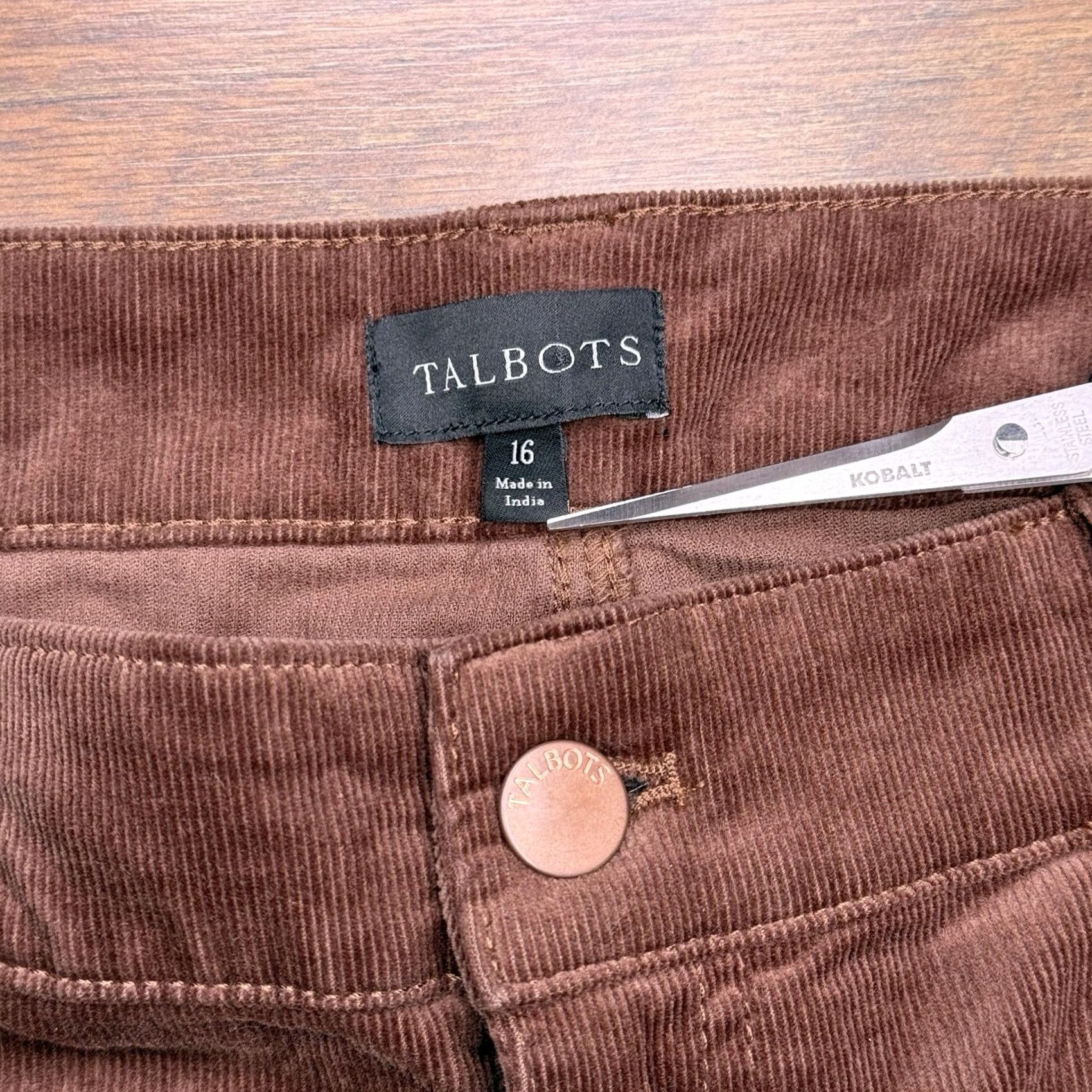 Talbots Talbots Corduroy Straight Jeans Womens 16 Brown High Rise Stretch Jeans Regular 5-Pocket Solid Brown Modern Buttons Belt Loops Inseam 29in Size 38" / US 16 / IT 52 - 4 Thumbnail