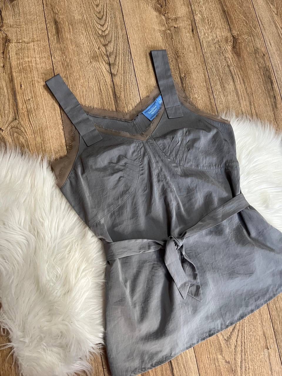Vera Wang Beautiful and stylish grey sleeveless camisole top Size S / US 4 / IT 40 - 5 Thumbnail
