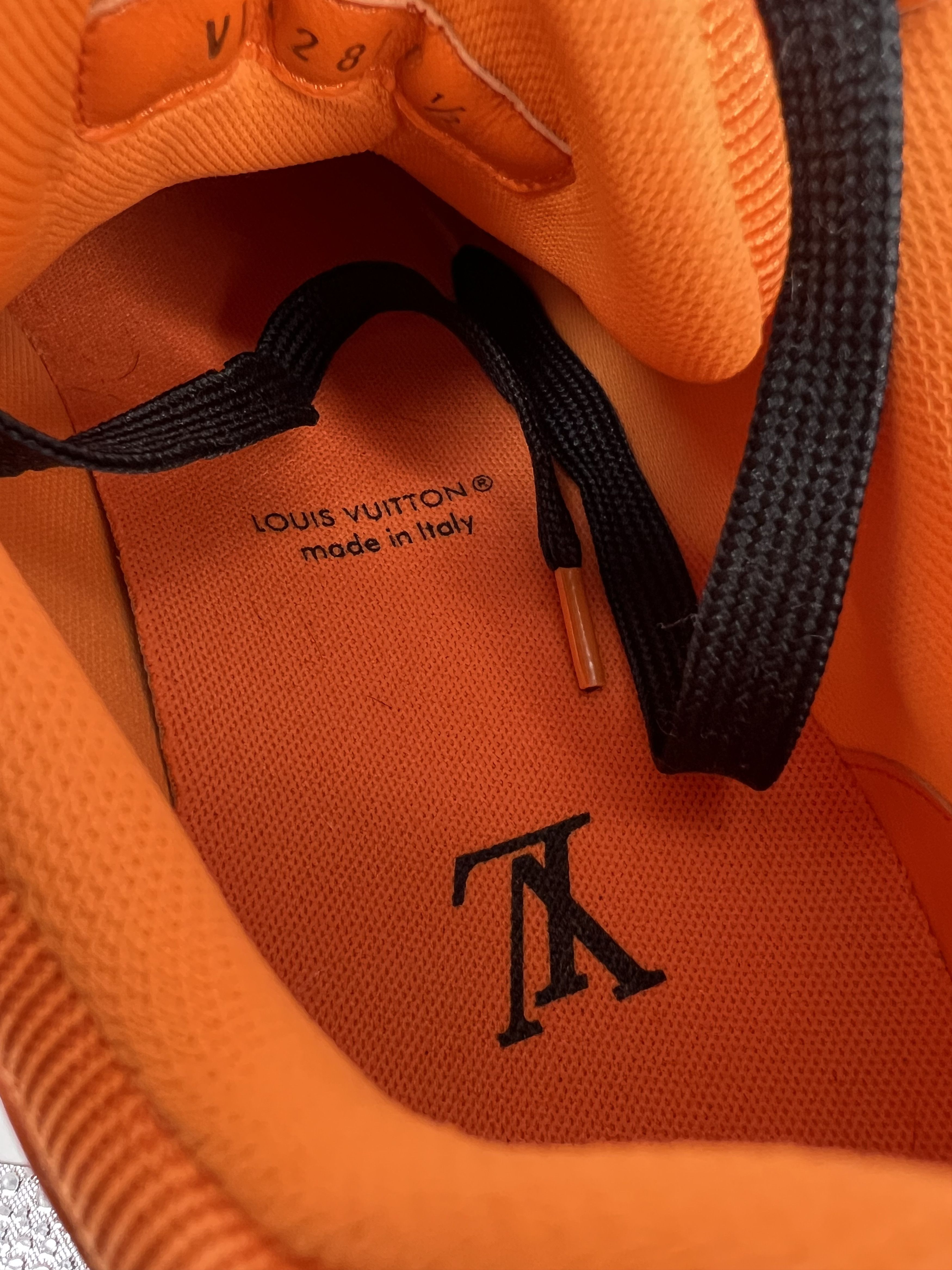 Louis Vuitton Louis Vuitton Orange Trainer Sneaker Virgil Abloh Size US 10.5 / EU 43-44 - 11 Thumbnail