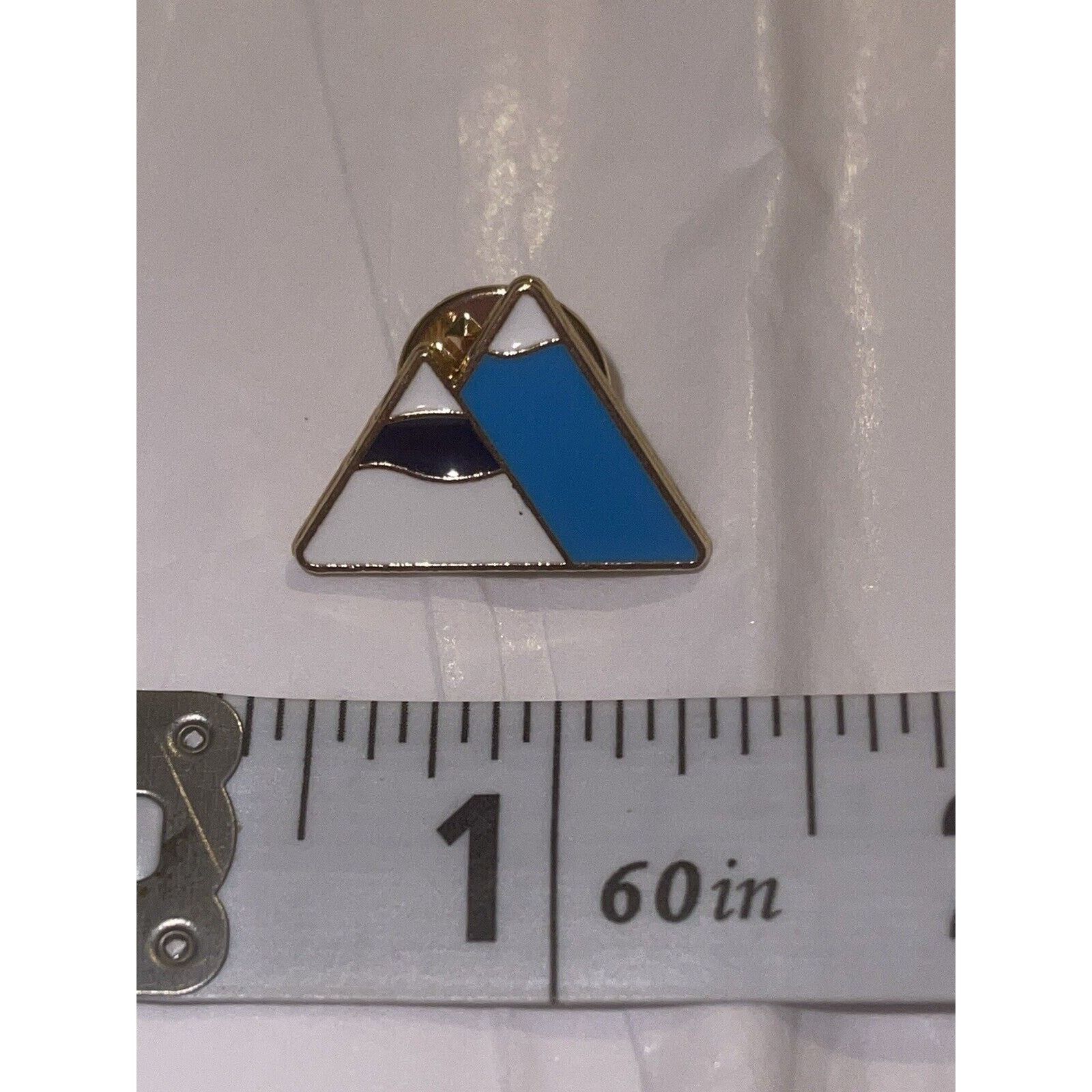 Other Double Mountain Snow Covered Peaks Ski Pin Brooch Size ONE SIZE - 1 Preview