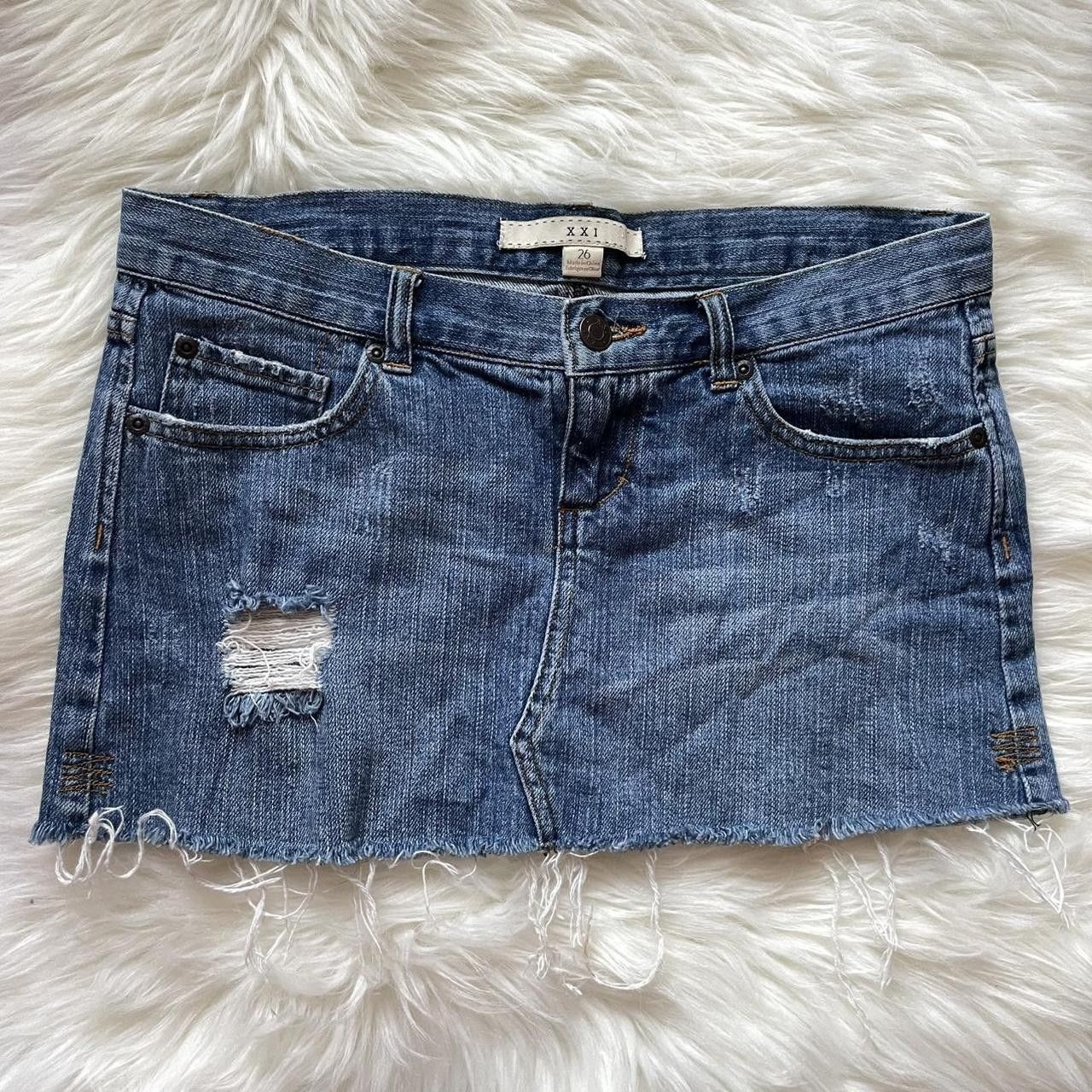 Forever 21 Y2K Distressed Denim Mini Skirt Size 30" / US 8 / IT 44 - 2 Thumbnail