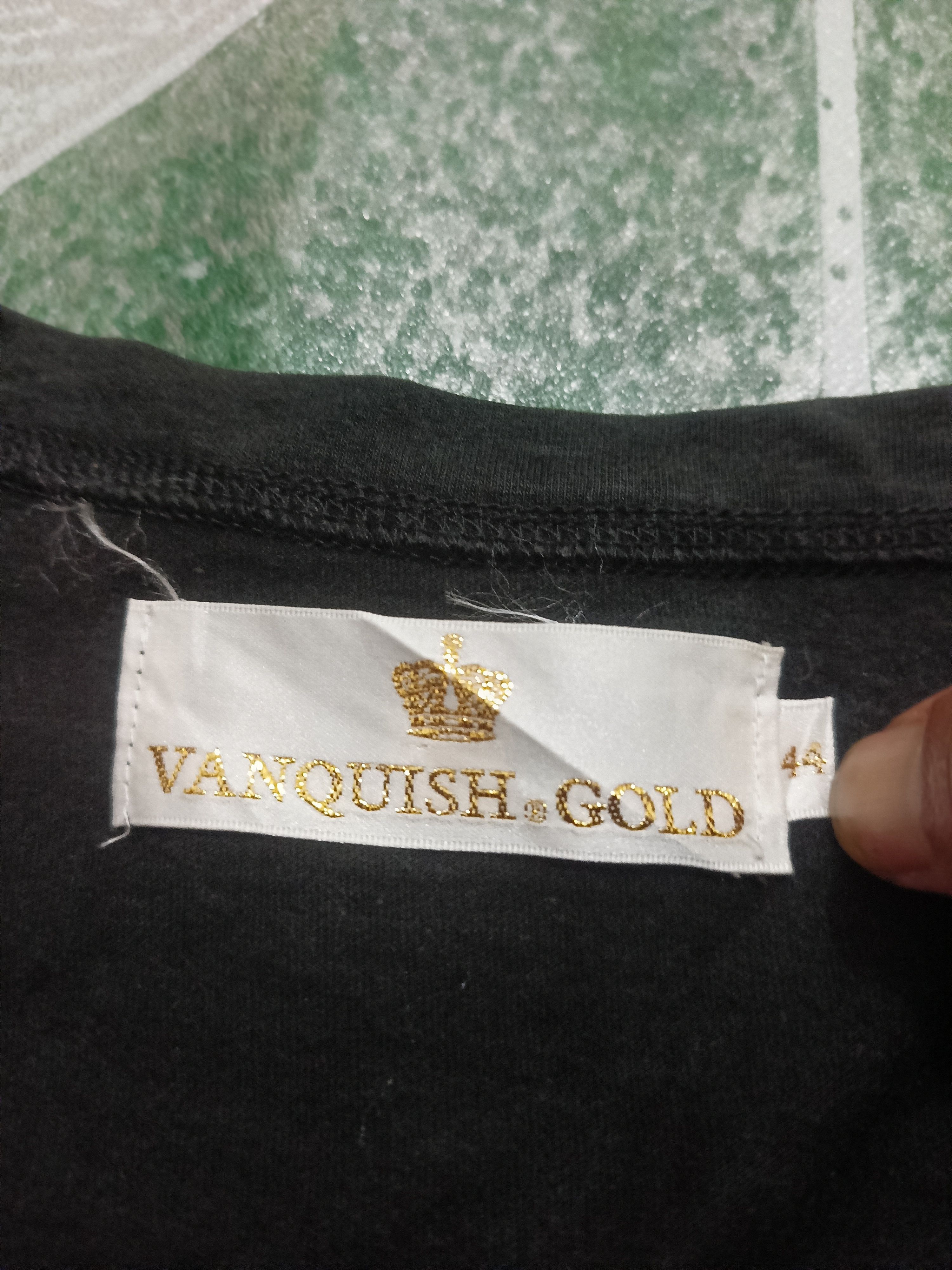 Vanquish Rare Vanquish Gold Cavalier Servente Spellout V neck t shirt Size XS / US 0-2 / IT 36-38 - 3 Thumbnail