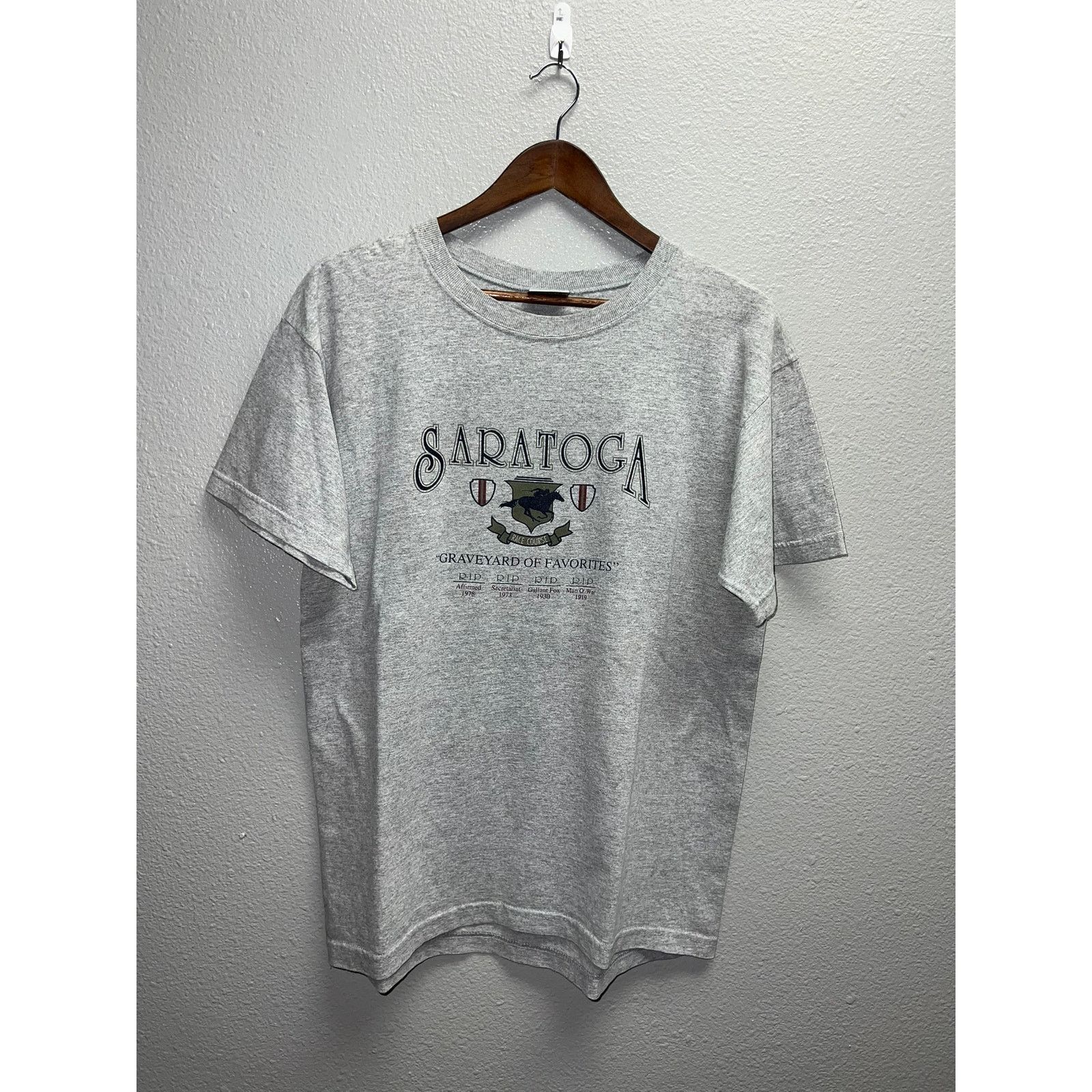 Gear for Sports Vintage Saratoga Shirt Race Couse Horse Racing Gray Tee 90s Size US M / EU 48-50 / 2 - 1 Thumbnail
