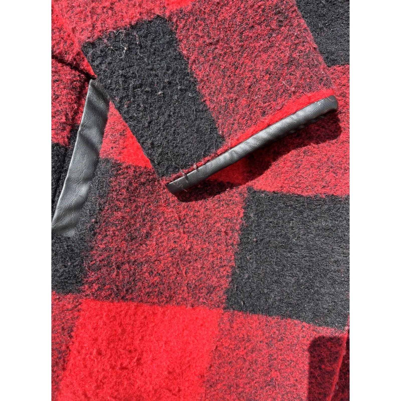Pendleton VINTAGE Pendleton Women's Jacket Plaid Buffalo Lined Wool Snap City Lumber Bloke Jacket Size L / US 10 / IT 46 - 5 Thumbnail