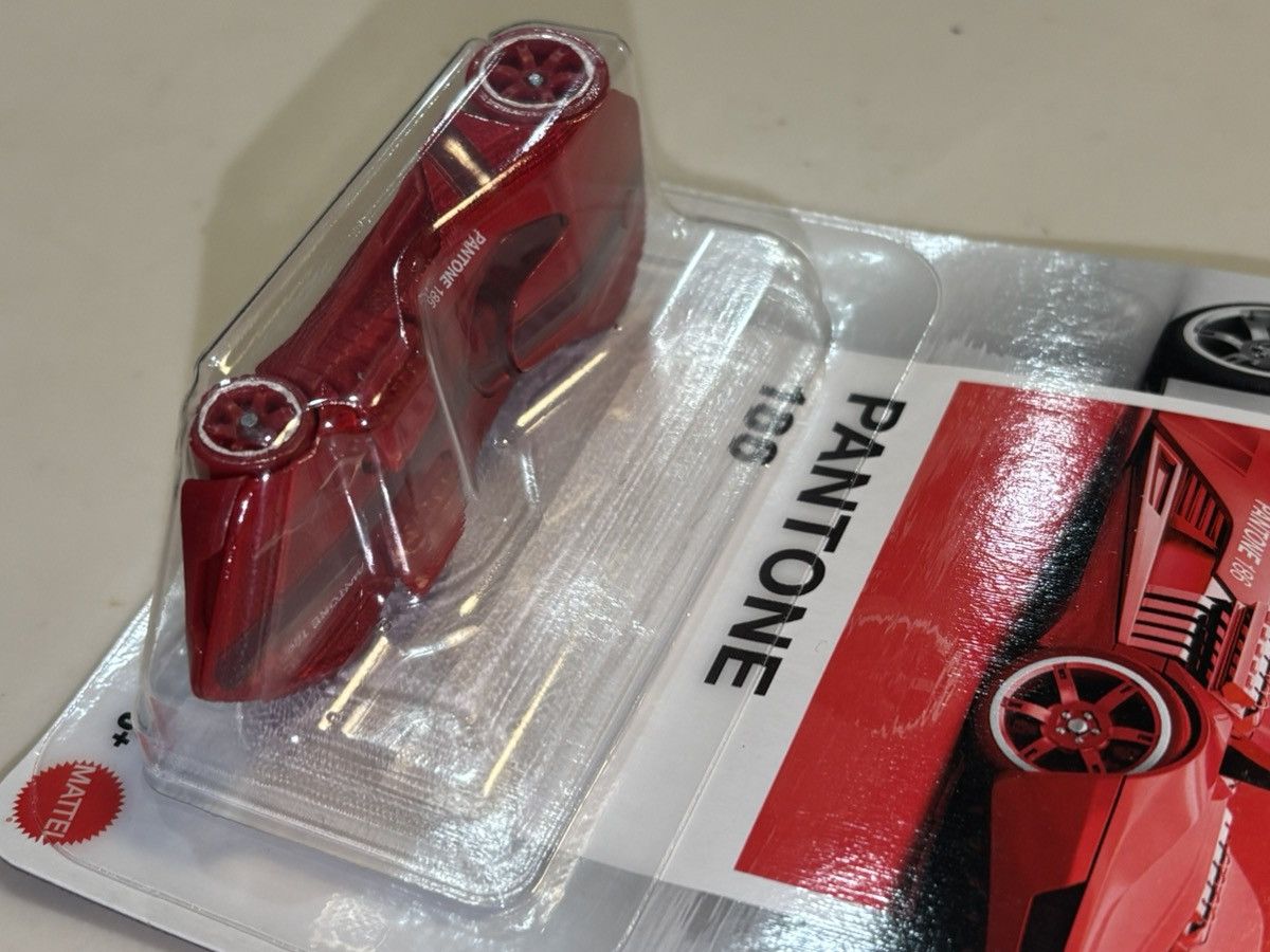 Other Pantone™ x Hotwheel “Twinmill III” 186 Size ONE SIZE - 4 Thumbnail