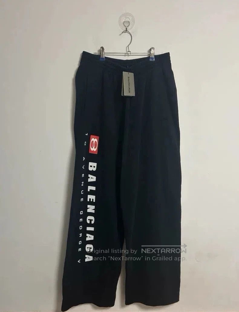 Balenciaga Balenciaga 25SS Logo Print Sweatpants. Size US 28 / EU 44 - 1 Thumbnail