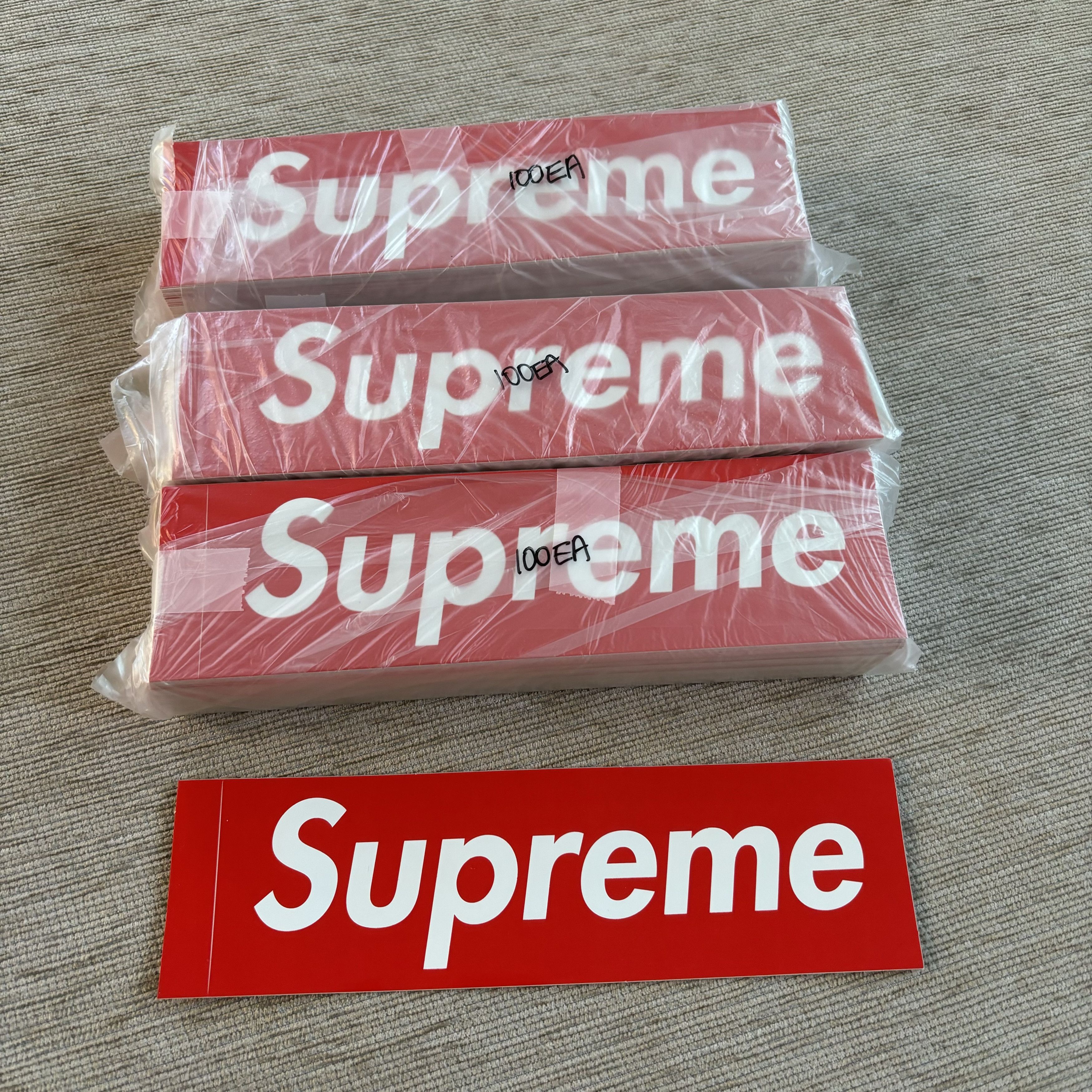 Supreme Supreme Box Logo Stickers (300pcs) Size ONE SIZE - 1 Thumbnail