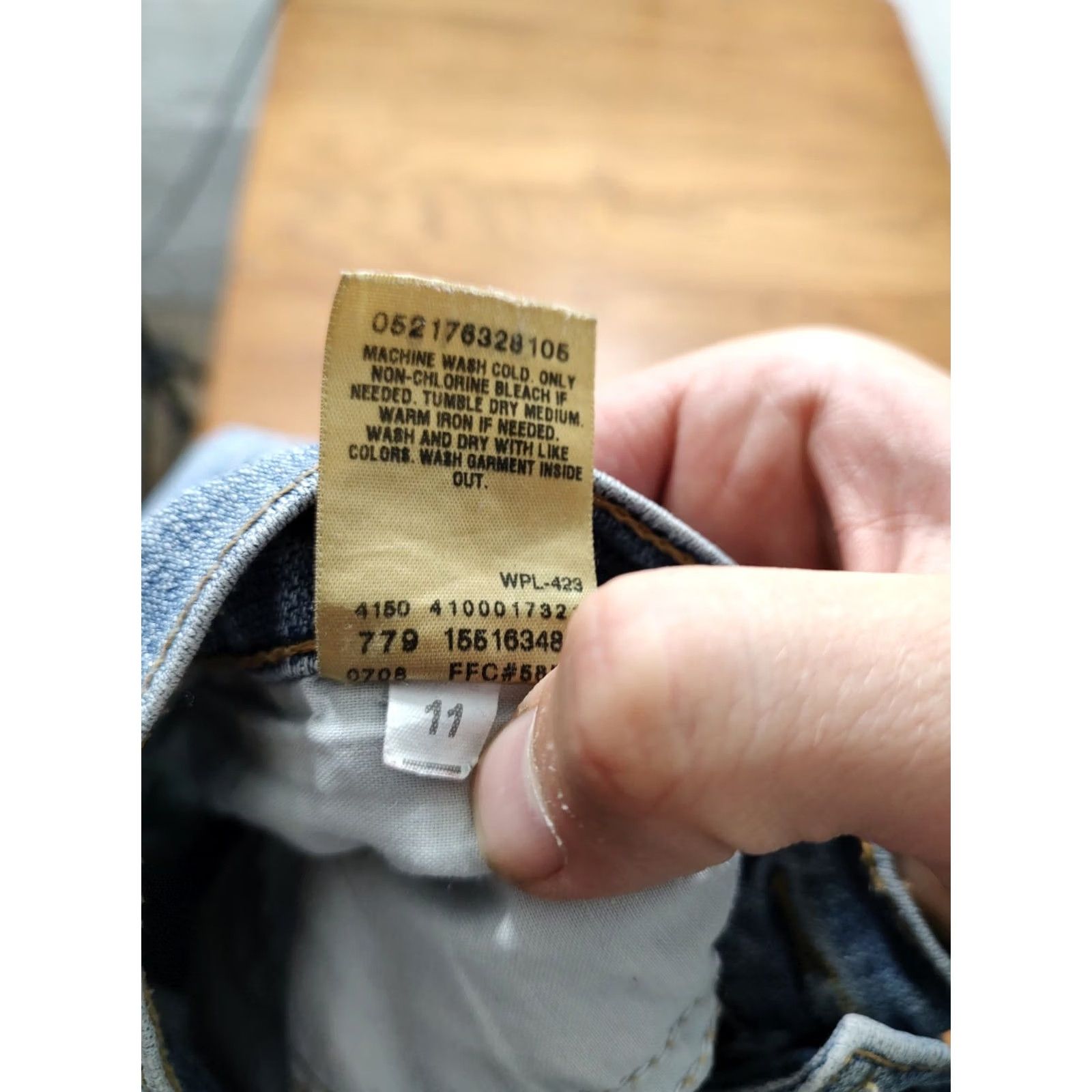 Levi's VINTAGE Levi's 515 Shorts Womens 8 31 Blue Denim Pockets Light Wash Cut Off 90s Outdoor Size 30" / US 8 / IT 44 - 7 Thumbnail