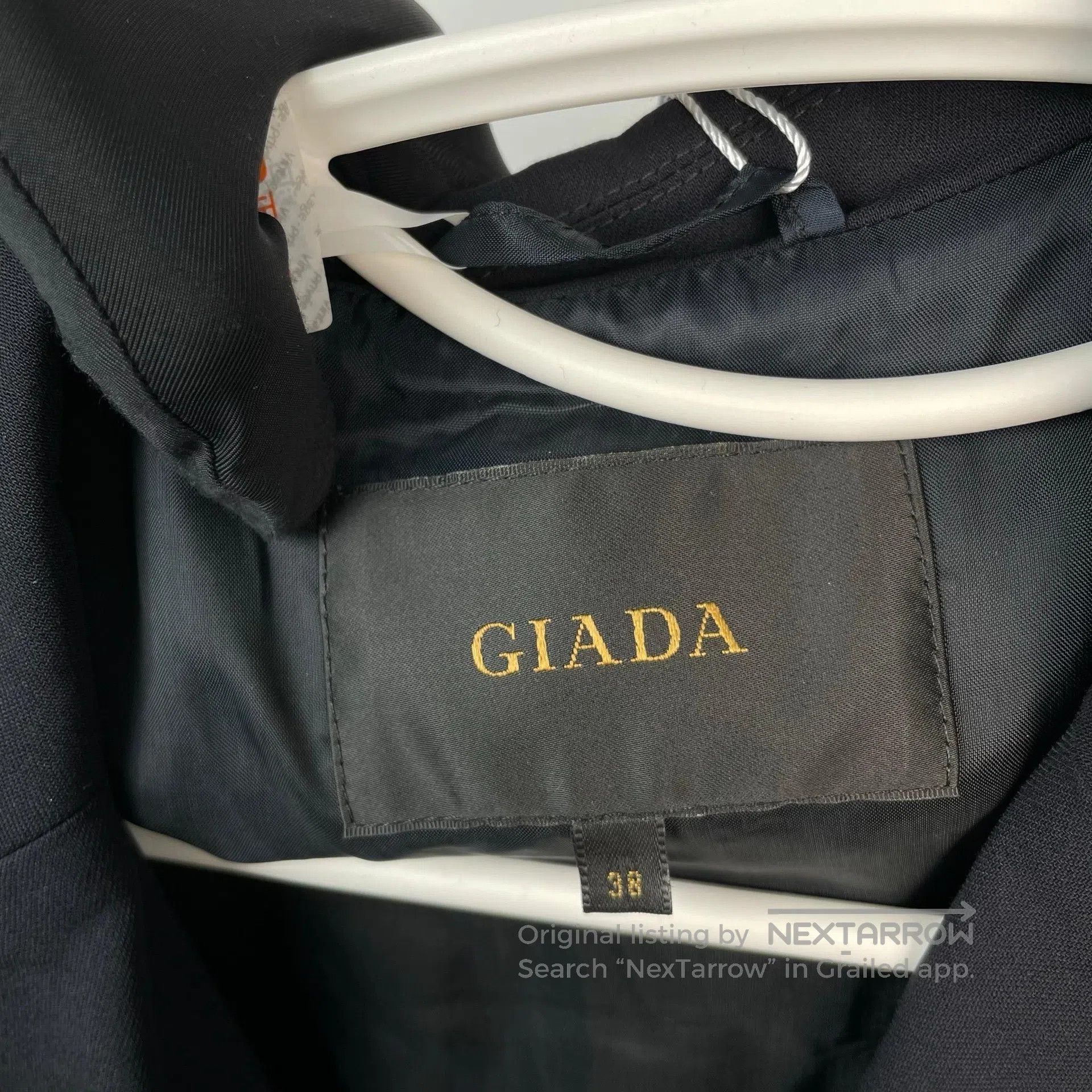 Gildan Giada Black suit jacket and skirt| Size XS / US 0-2 / IT 36-38 - 4 Thumbnail