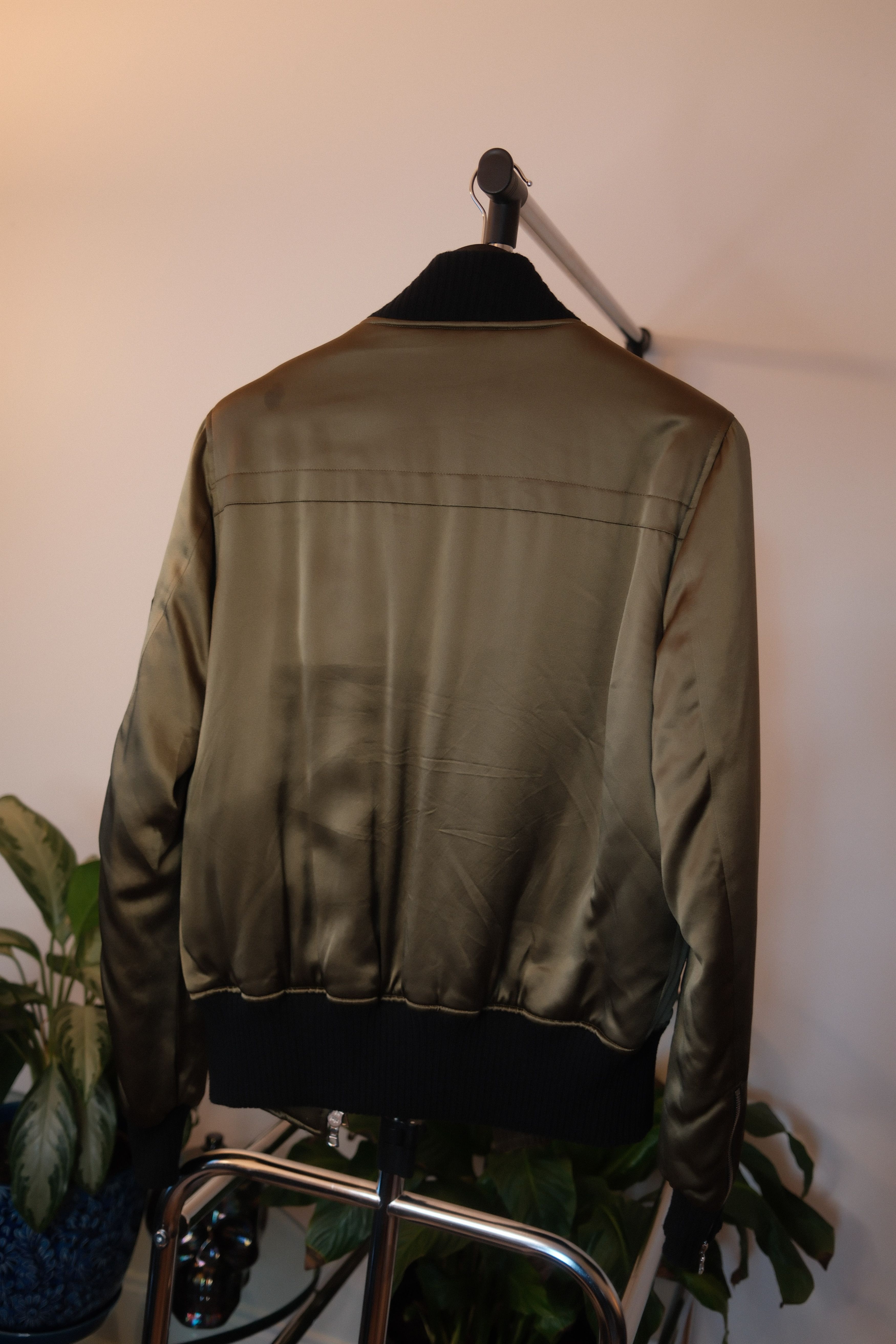 Amiri Silk Olive Bomber Size US XS / EU 42 / 0 - 3 Thumbnail