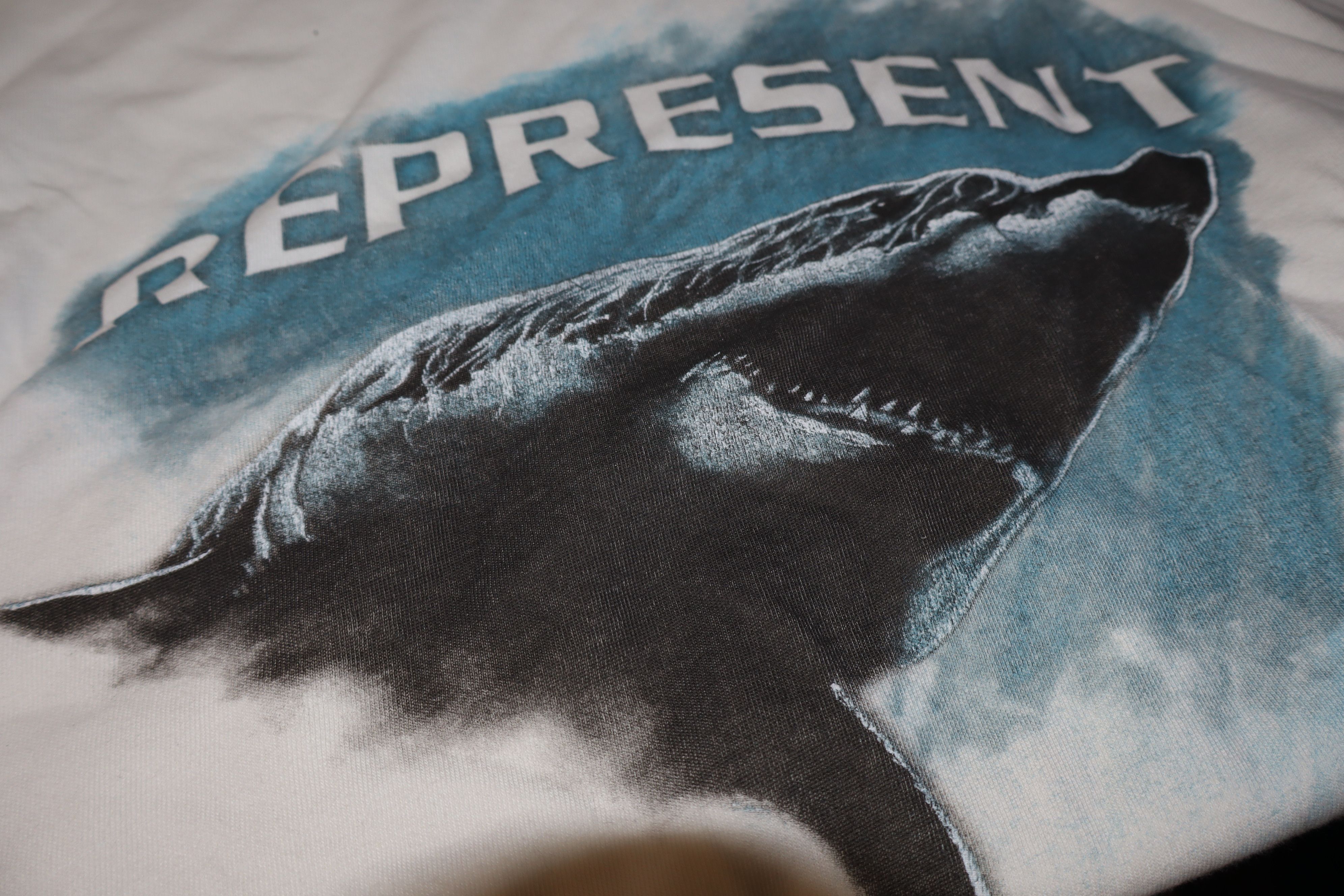 Represent Clo. SHARK PRINT T-SHIRT Size US XS / EU 42 / 0 - 11 Thumbnail